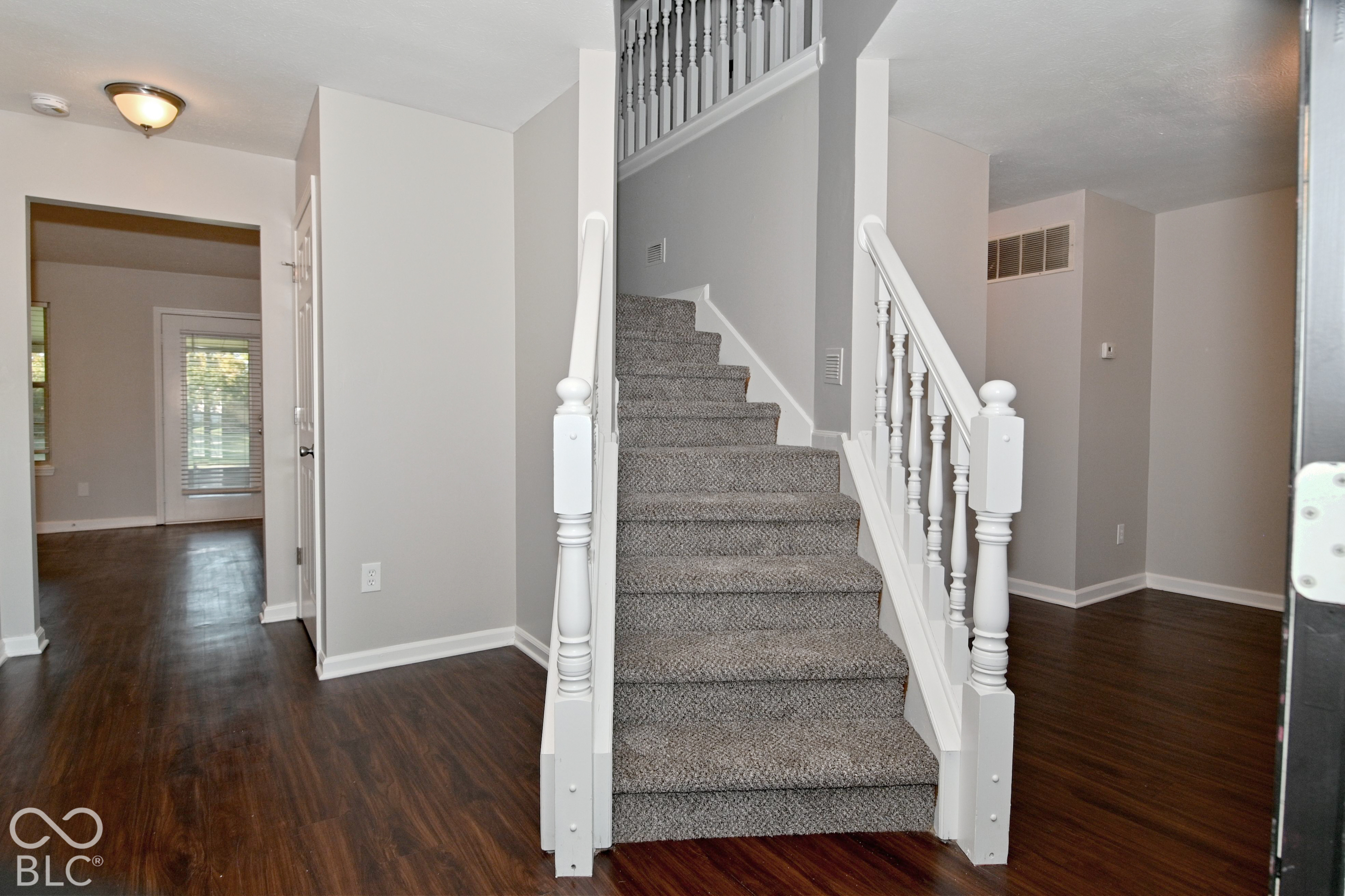5524 Oakcrest Drive, Indianapolis, IN, 46237 photo 5 of 68