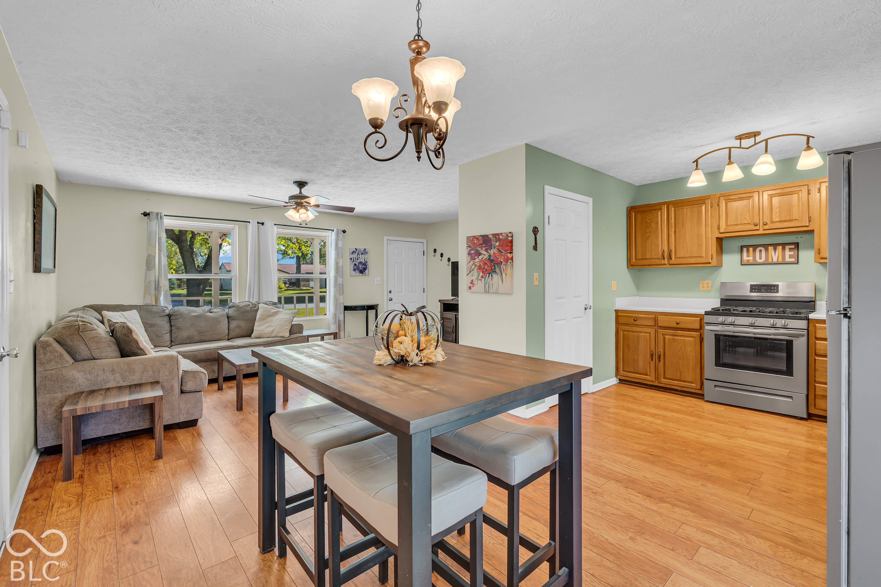 902 Sweetbriar Avenue, Whiteland, IN, 46184 photo 5 of 17