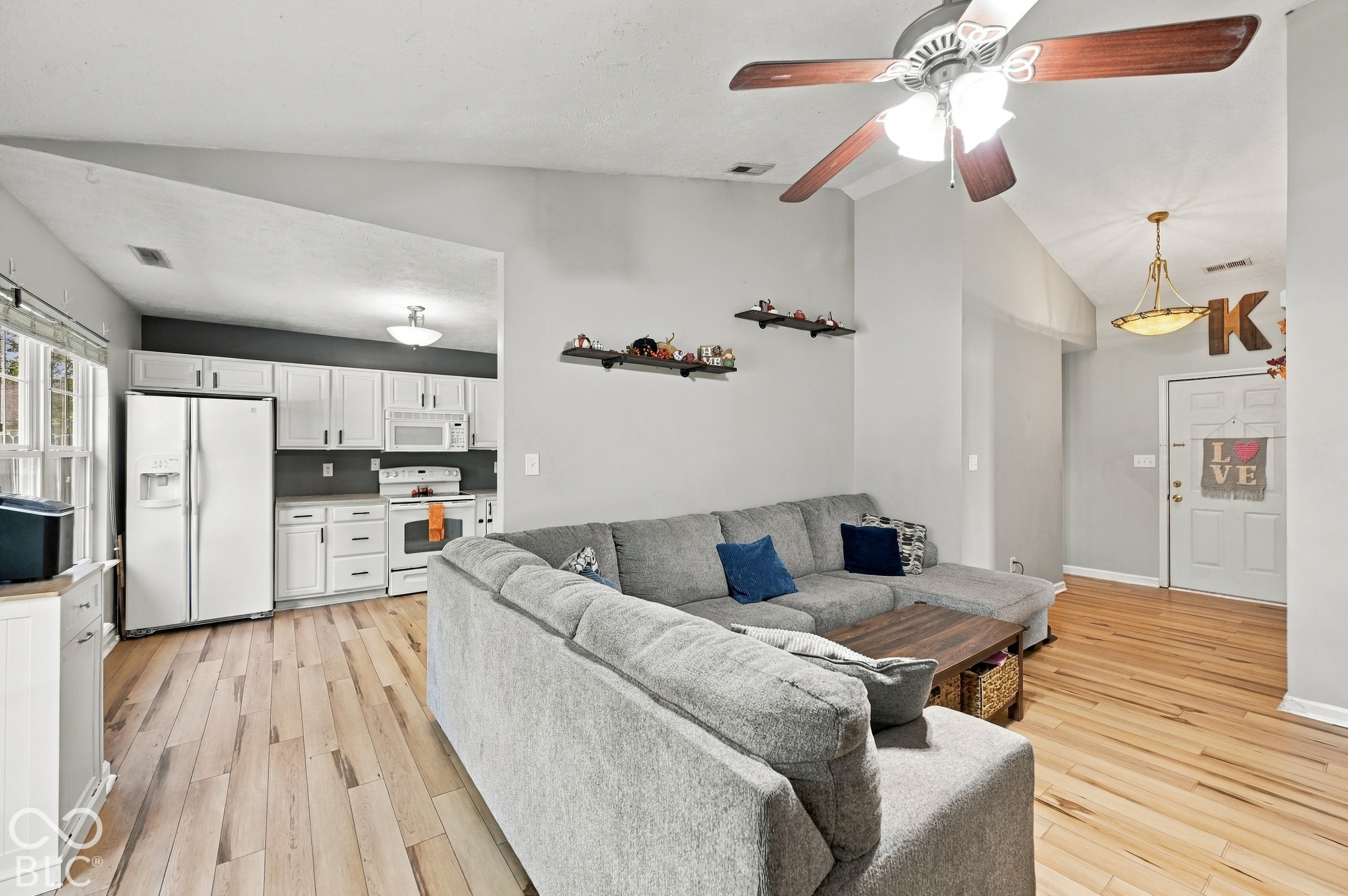 5814 Emmert Way, Indianapolis, IN, 46221 photo 5 of 24