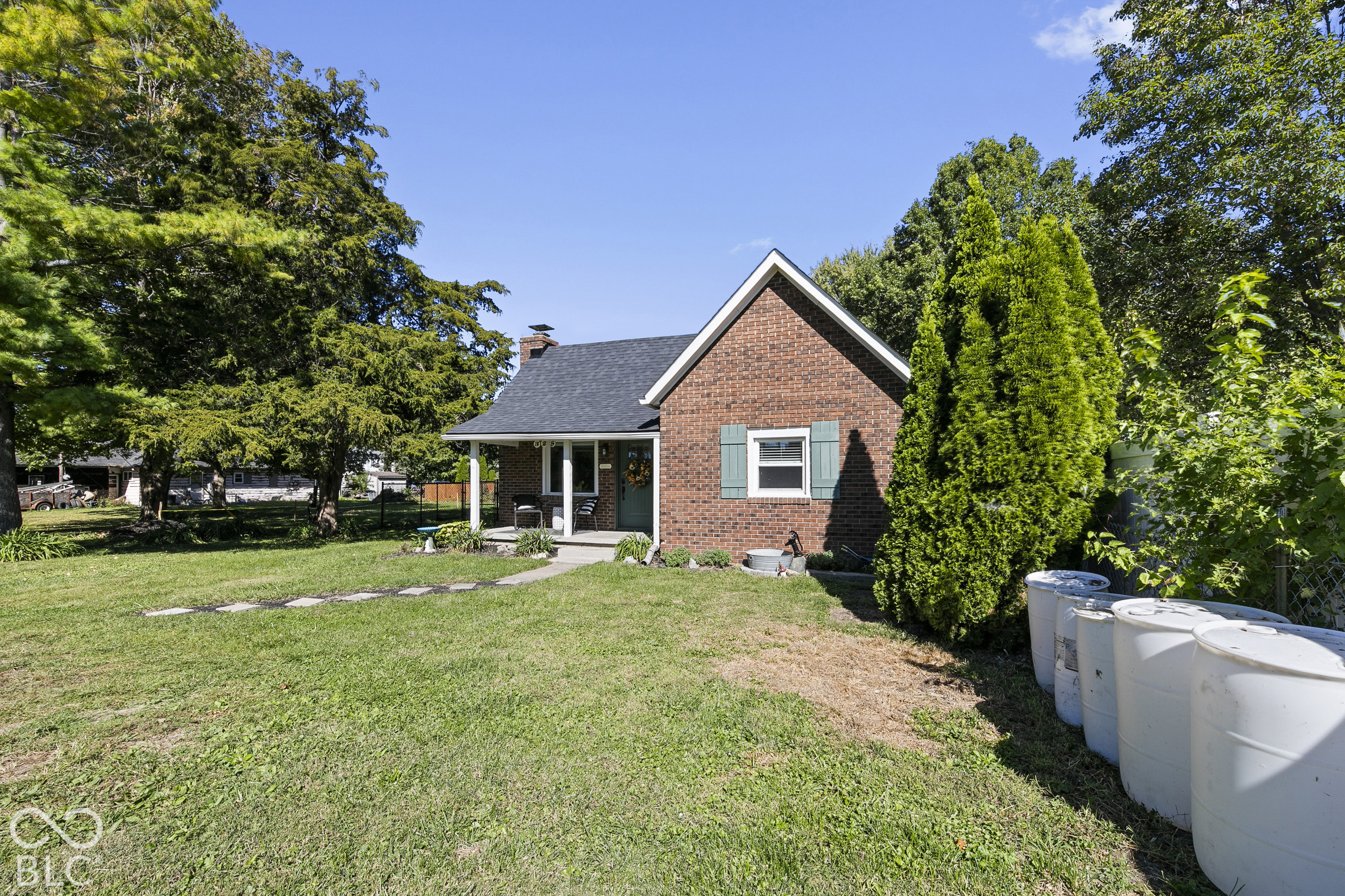 325 Walton Street, Atlanta, IN, 46031 photo 5 of 39