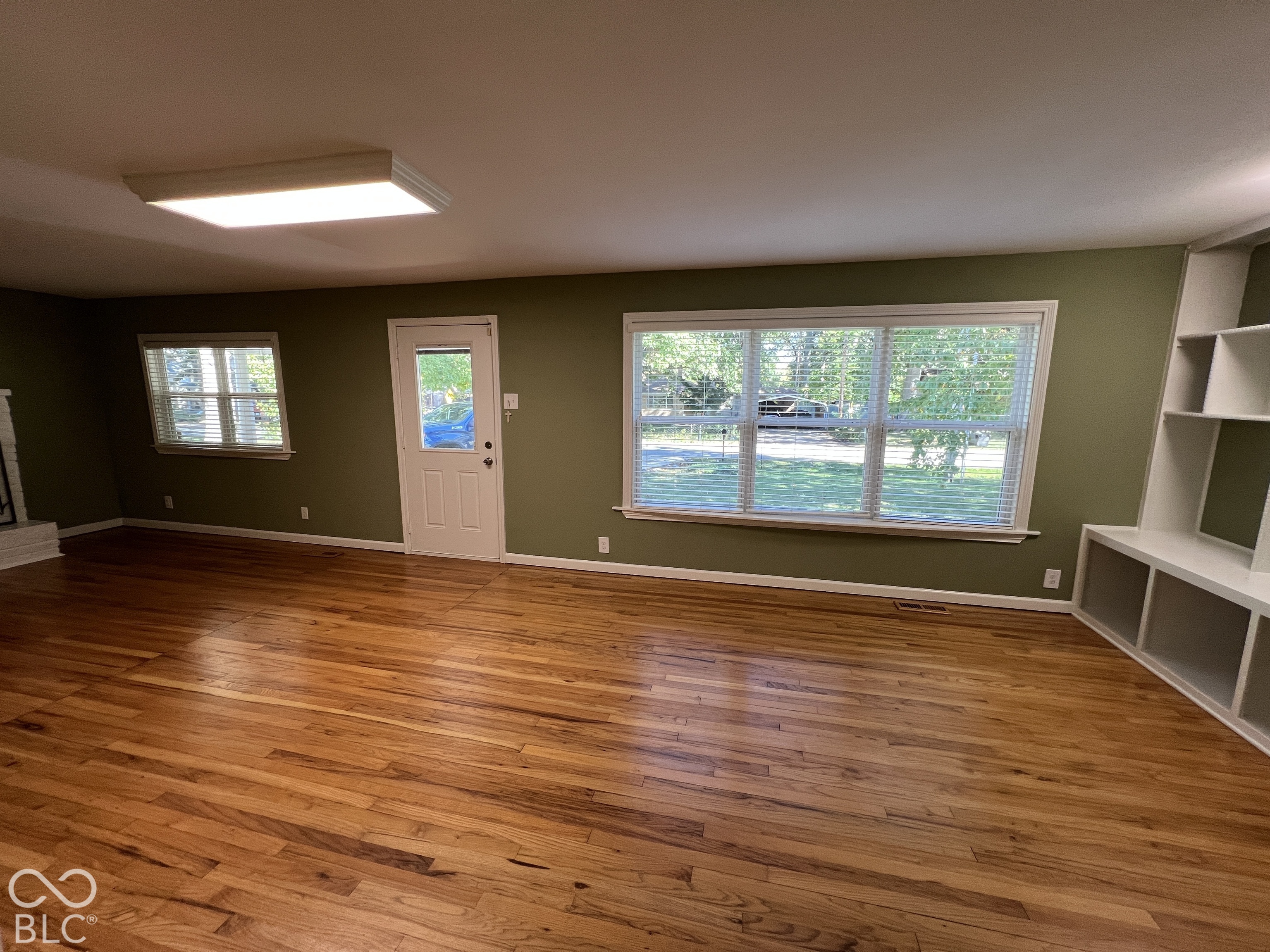1358 N Ridgeview Drive, Indianapolis, IN, 46219 photo 5 of 50
