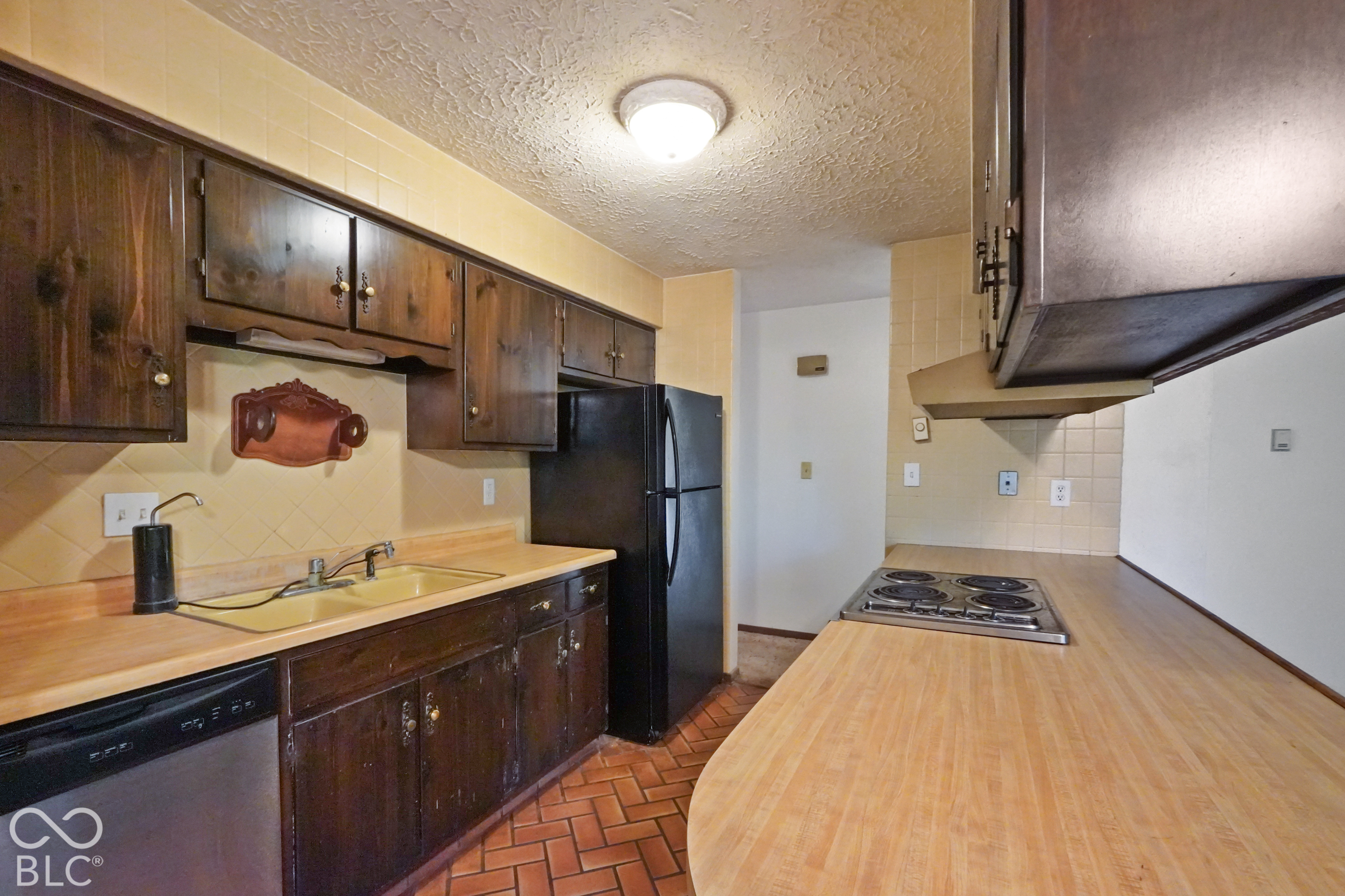 5708 Milhouse Road, Indianapolis, IN, 46221 photo 5 of 11