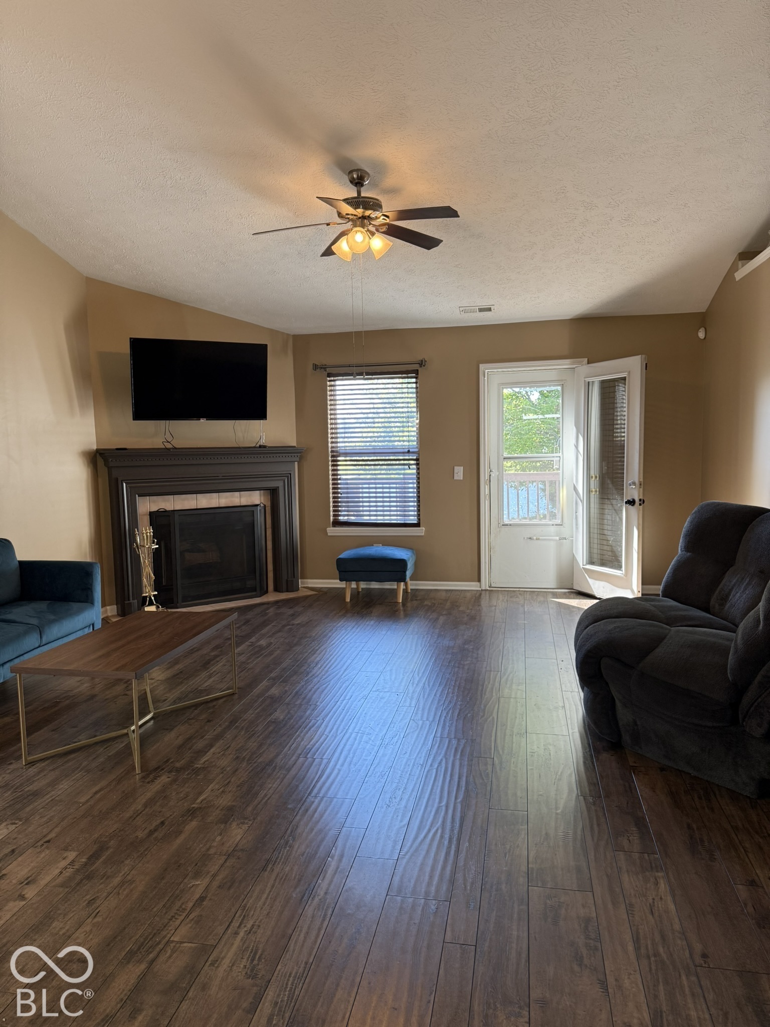 3229 Creekshore Drive, Indianapolis, IN, 46268 photo 5 of 46