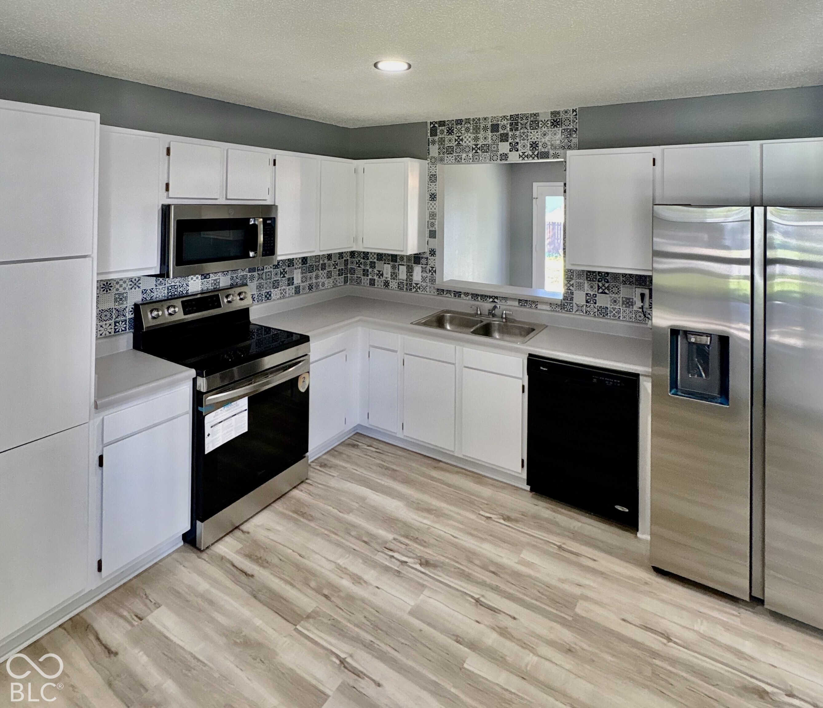 6119 Rocky River, Indianapolis, IN, 46221 photo 5 of 21