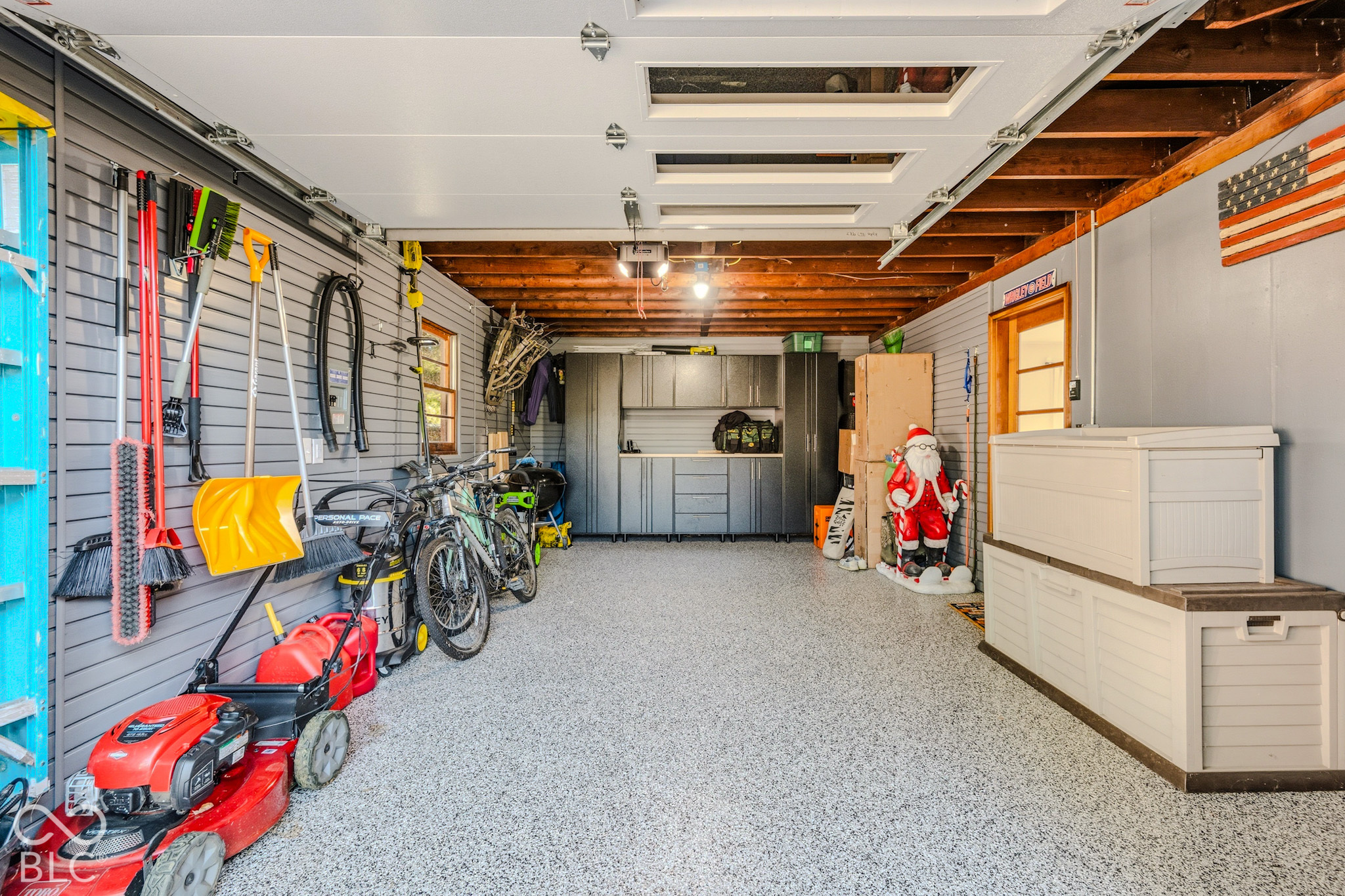 385 S Brooks Street, Columbus, IN, 47201 photo 5 of 29