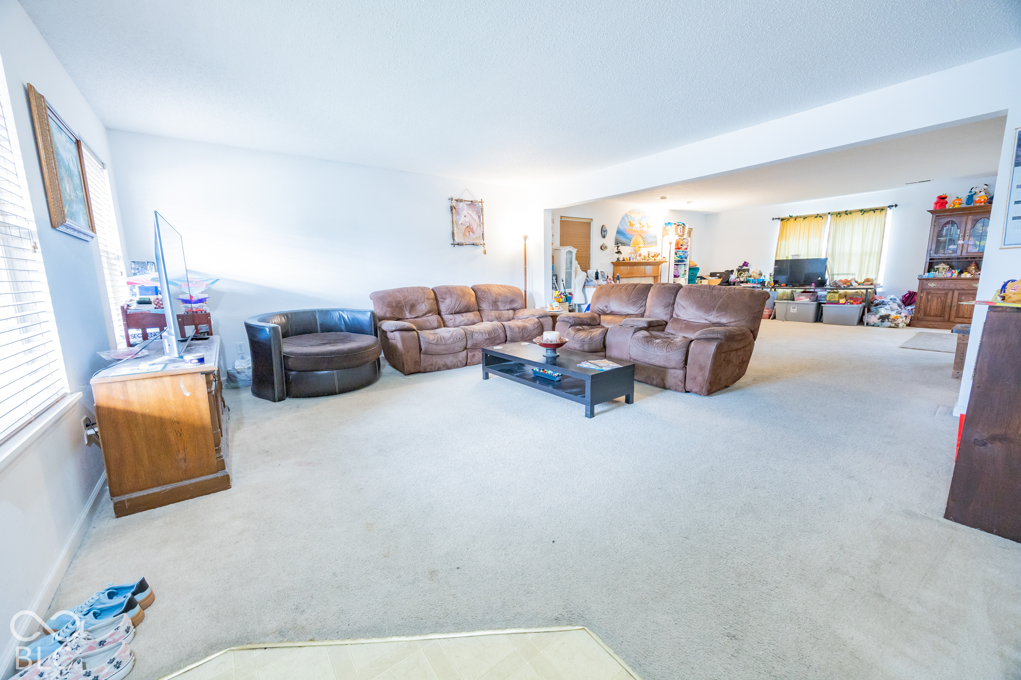 608 Rocky Meadow Drive, Greenwood, IN, 46143 photo 5 of 33