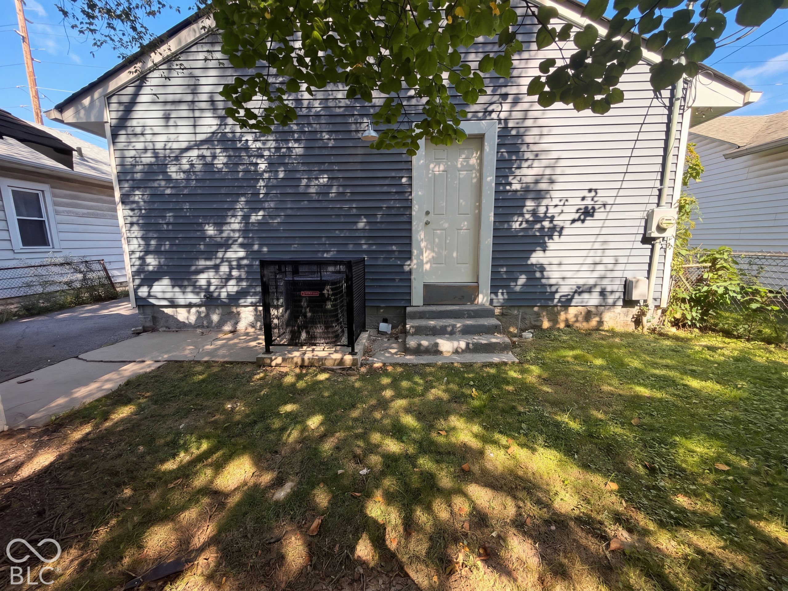 3907 E 16th Street, Indianapolis, IN, 46201 photo 5 of 23