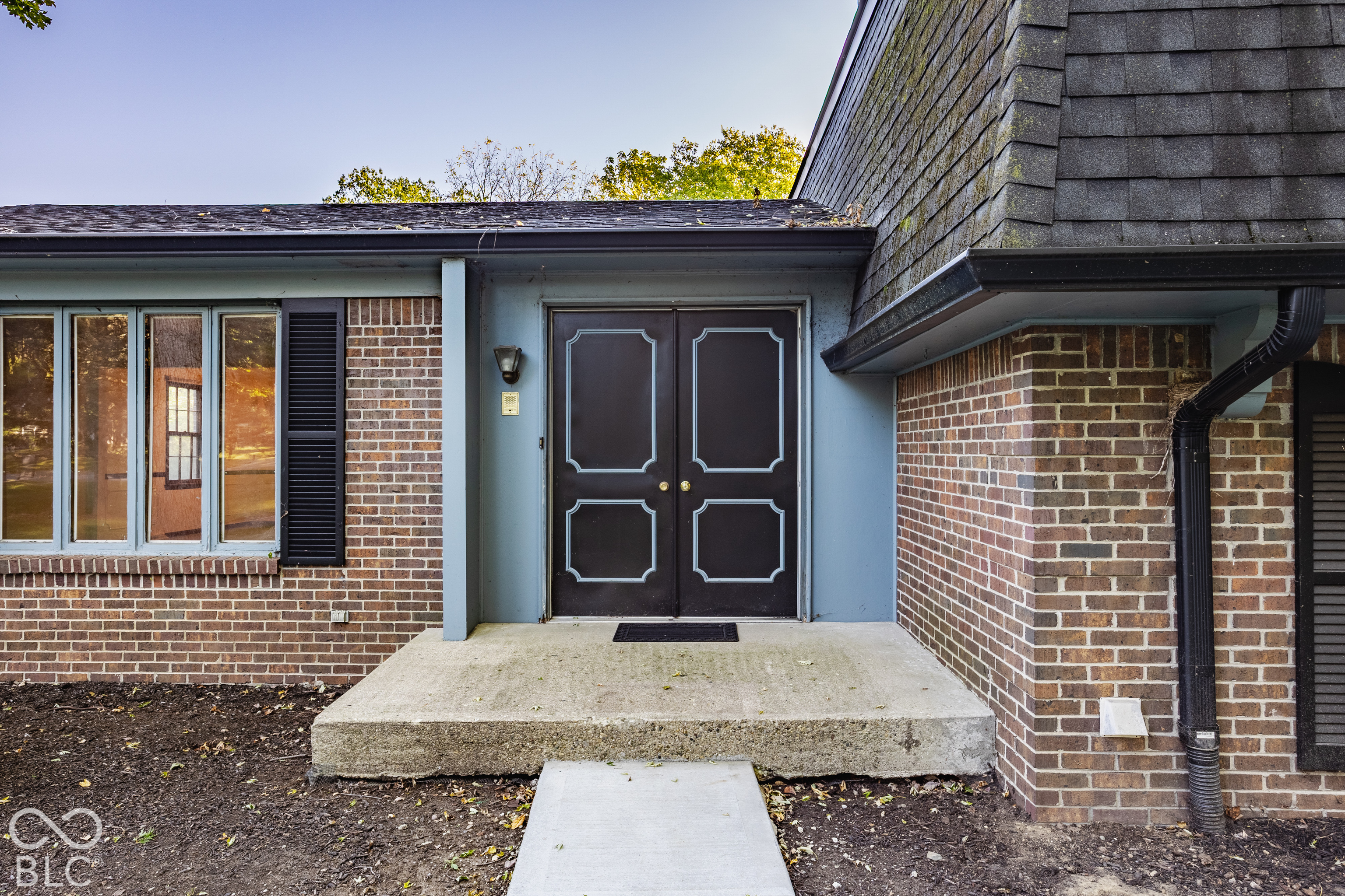 8959 Rexford Road, Indianapolis, IN, 46260 photo 5 of 50