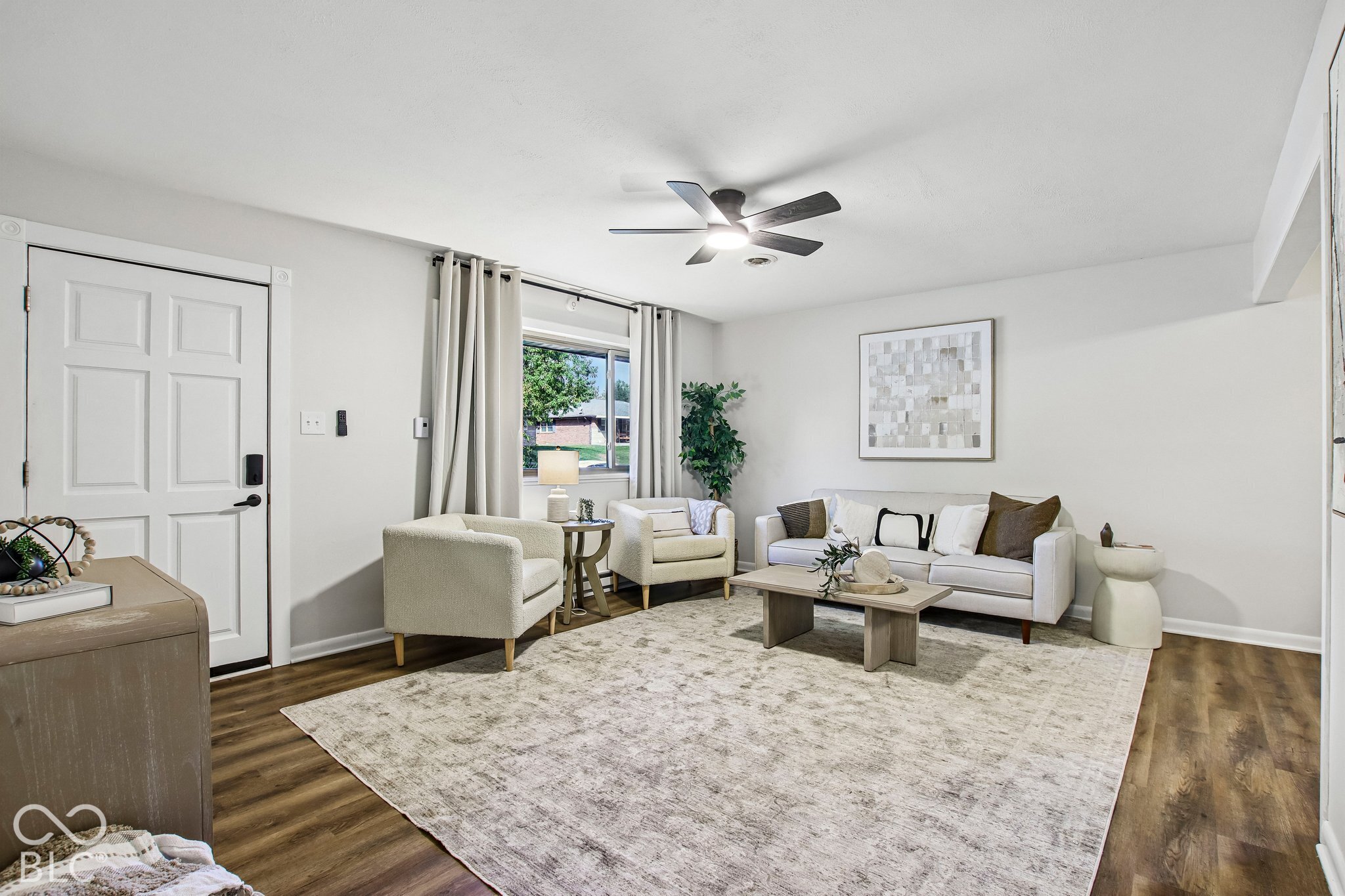537 S 4th Avenue, Beech Grove, IN, 46107 photo 5 of 24