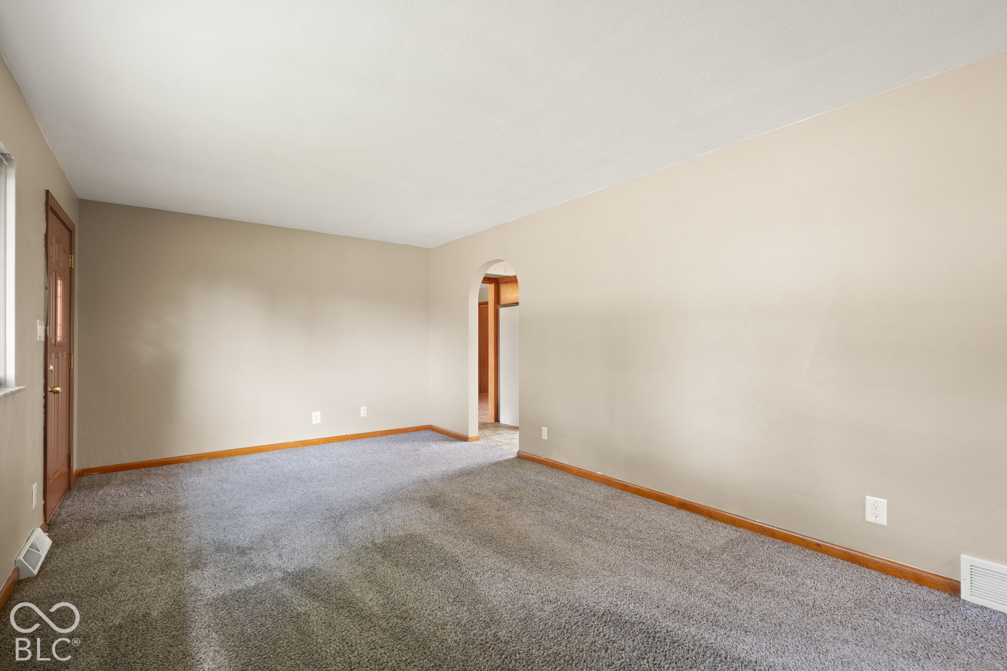 409 Wedgewood Drive, New Albany, IN, 47150 photo 5 of 44