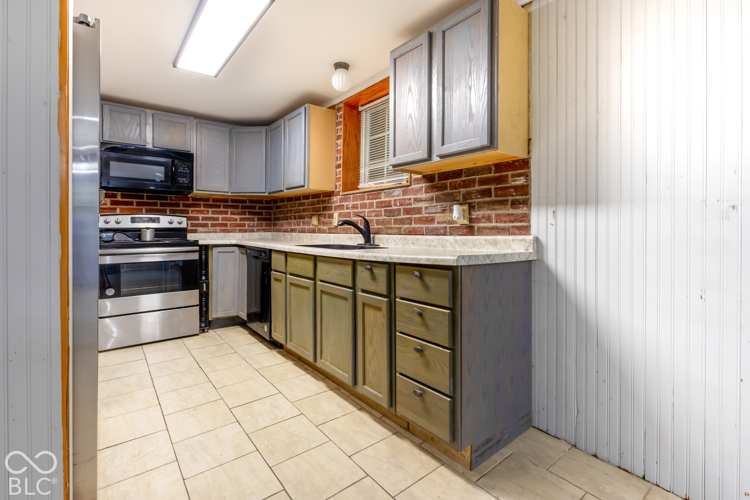 2701 W 600 N, Columbus, IN, 47201 photo 5 of 26