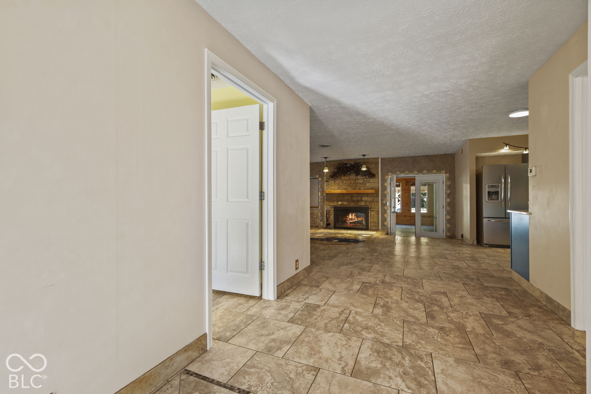2500 S Edgewood Cove, Martinsville, IN, 46151 photo 5 of 62
