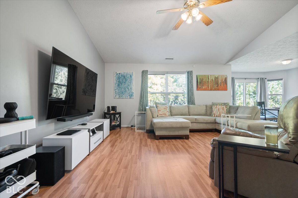 6612 Greenspire Place, Indianapolis, IN, 46221 photo 5 of 29