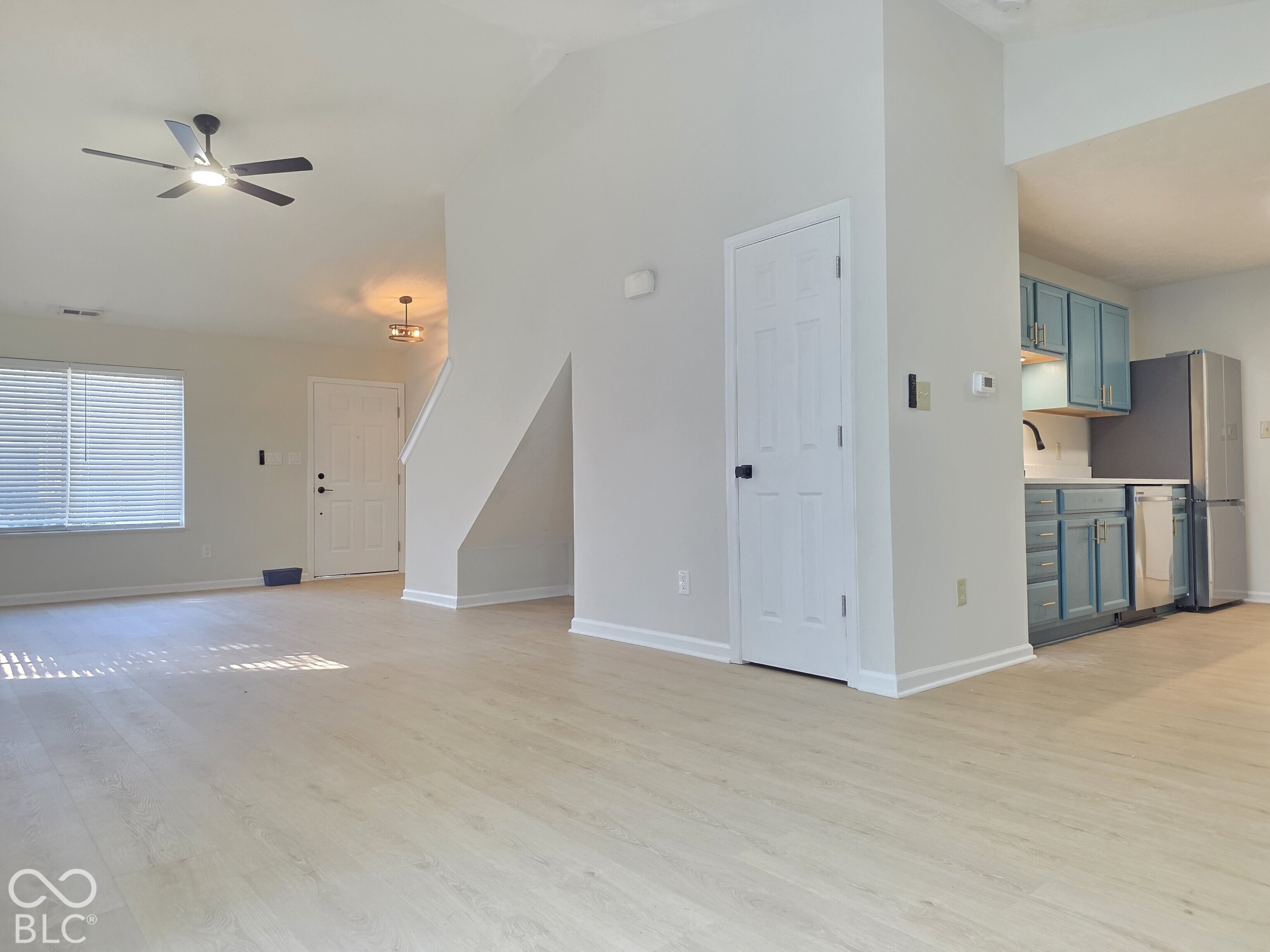 529 Stobus Drive, Greenwood, IN, 46143 photo 5 of 9