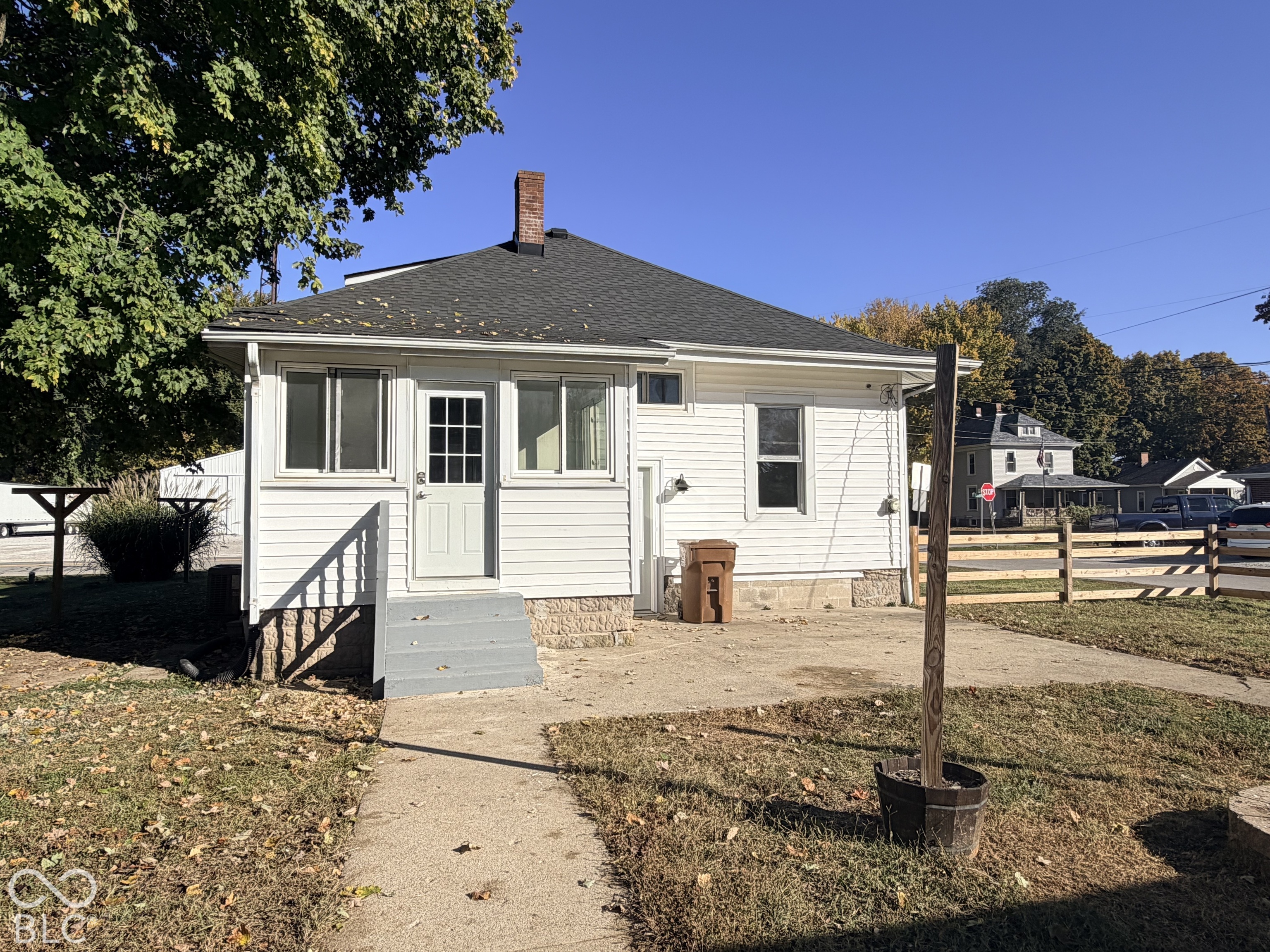 601 W Washington Street, Waynetown, IN, 47990 photo 5 of 49