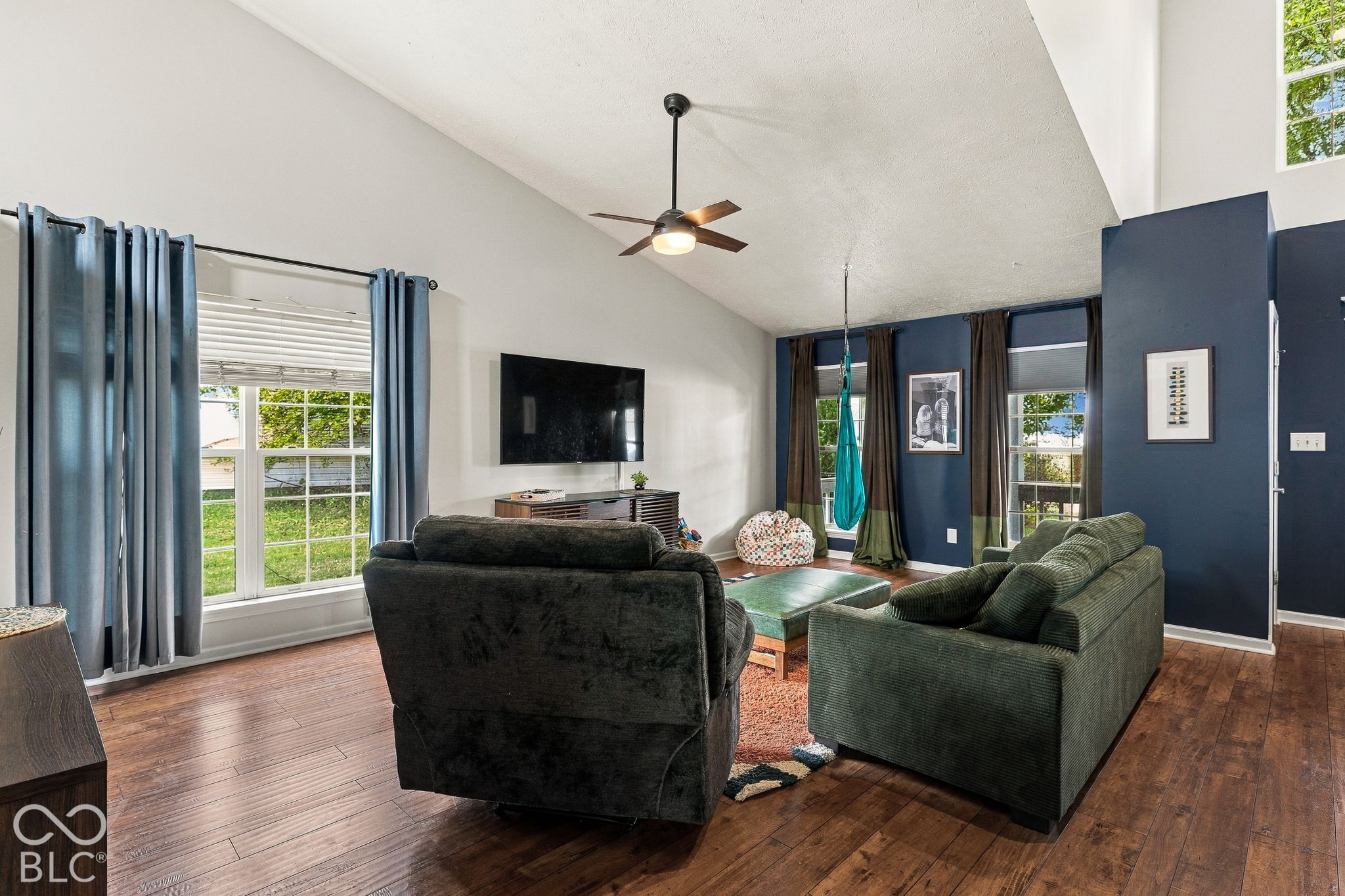 6267 Kentstone Drive, Indianapolis, IN, 46268 photo 5 of 44