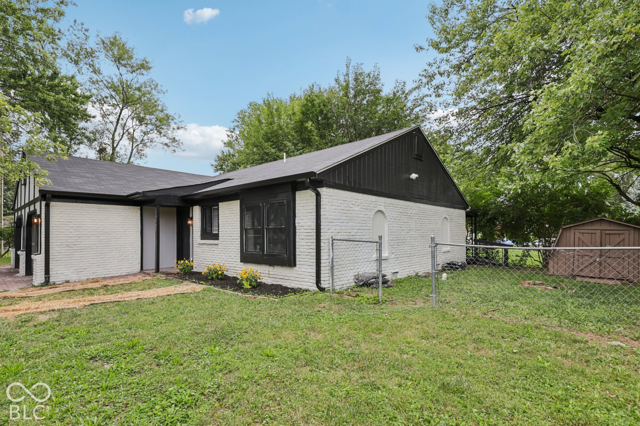 5703 E 17th Street, Indianapolis, IN, 46218 photo 5 of 61