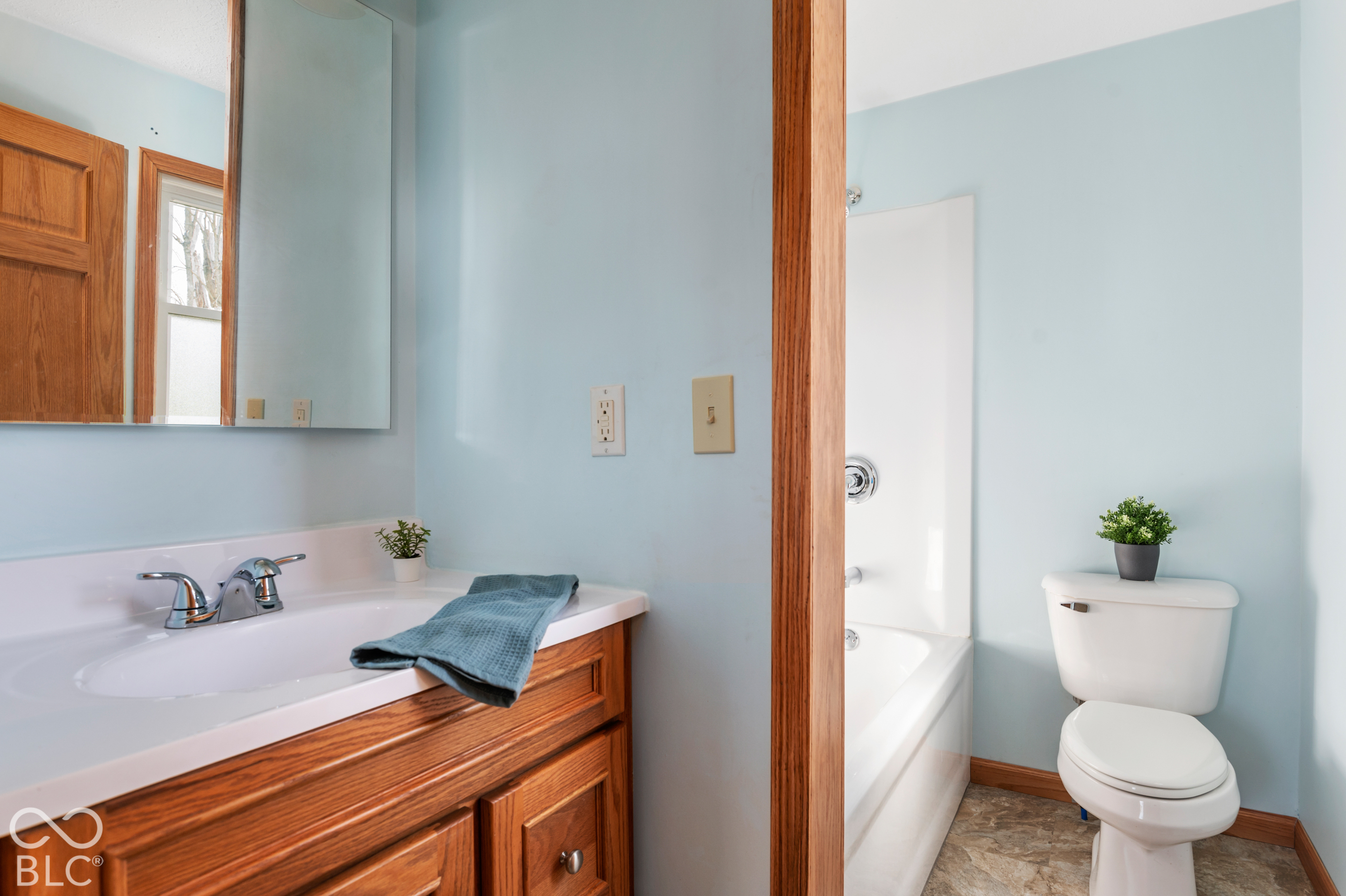 1404 S 23rd Street, New Castle, IN, 47362 photo 5 of 23