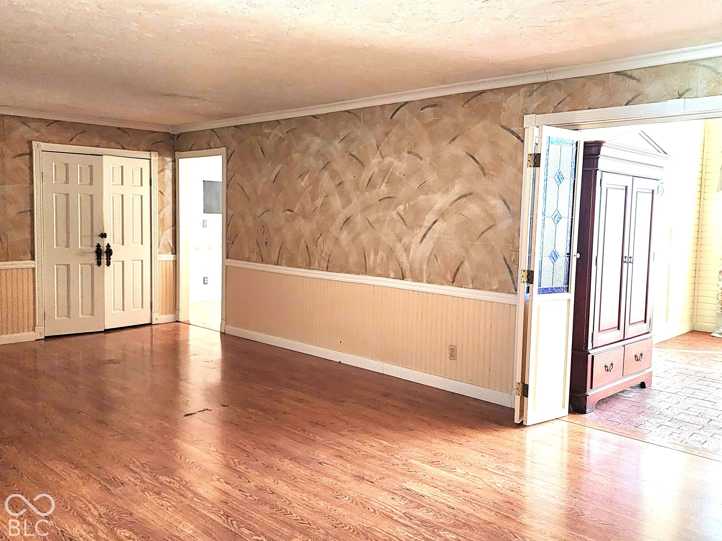 205 W 11th Street, Alexandria, IN, 46001 photo 5 of 35