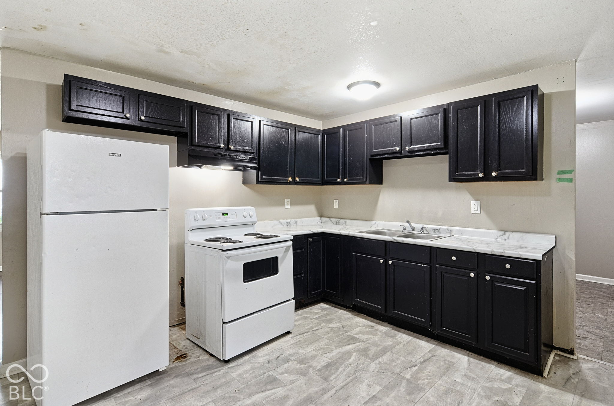 7632 E 37th Place, Indianapolis, IN, 46226 photo 5 of 10