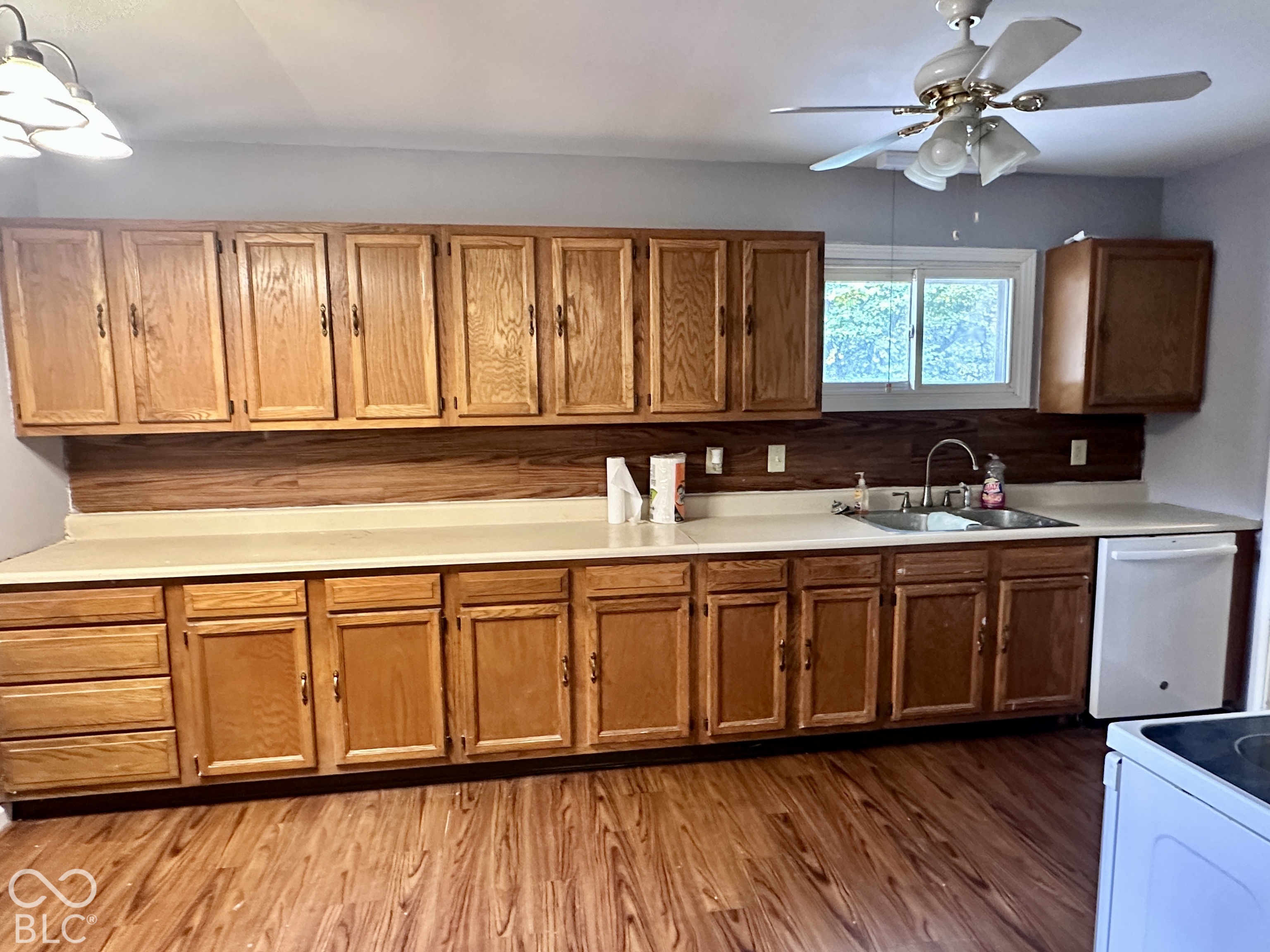 5341 White River Street, Greenwood, IN, 46143 photo 5 of 15