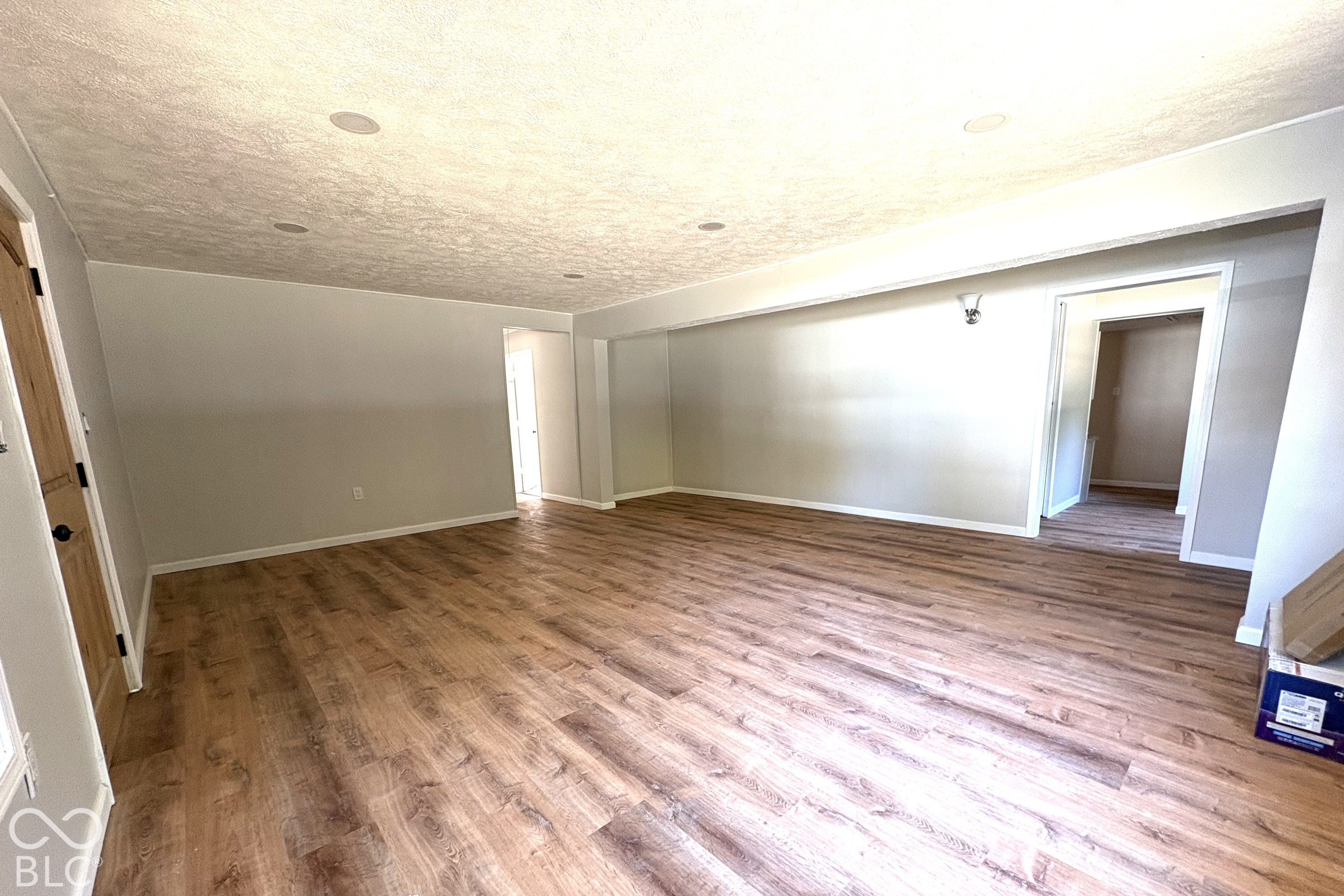 209 W Walnut Street, Waynetown, IN, 47990 photo 5 of 27