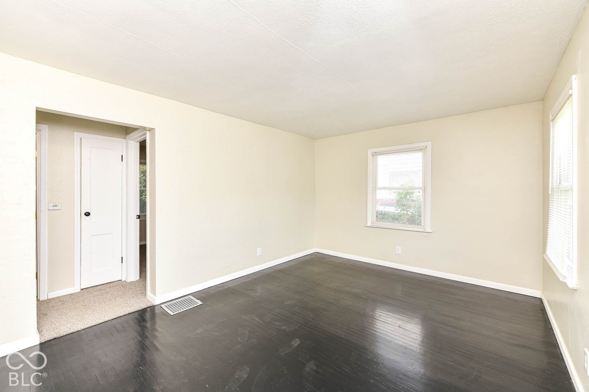 3062 N Temple Avenue, Indianapolis, IN, 46218 photo 5 of 25