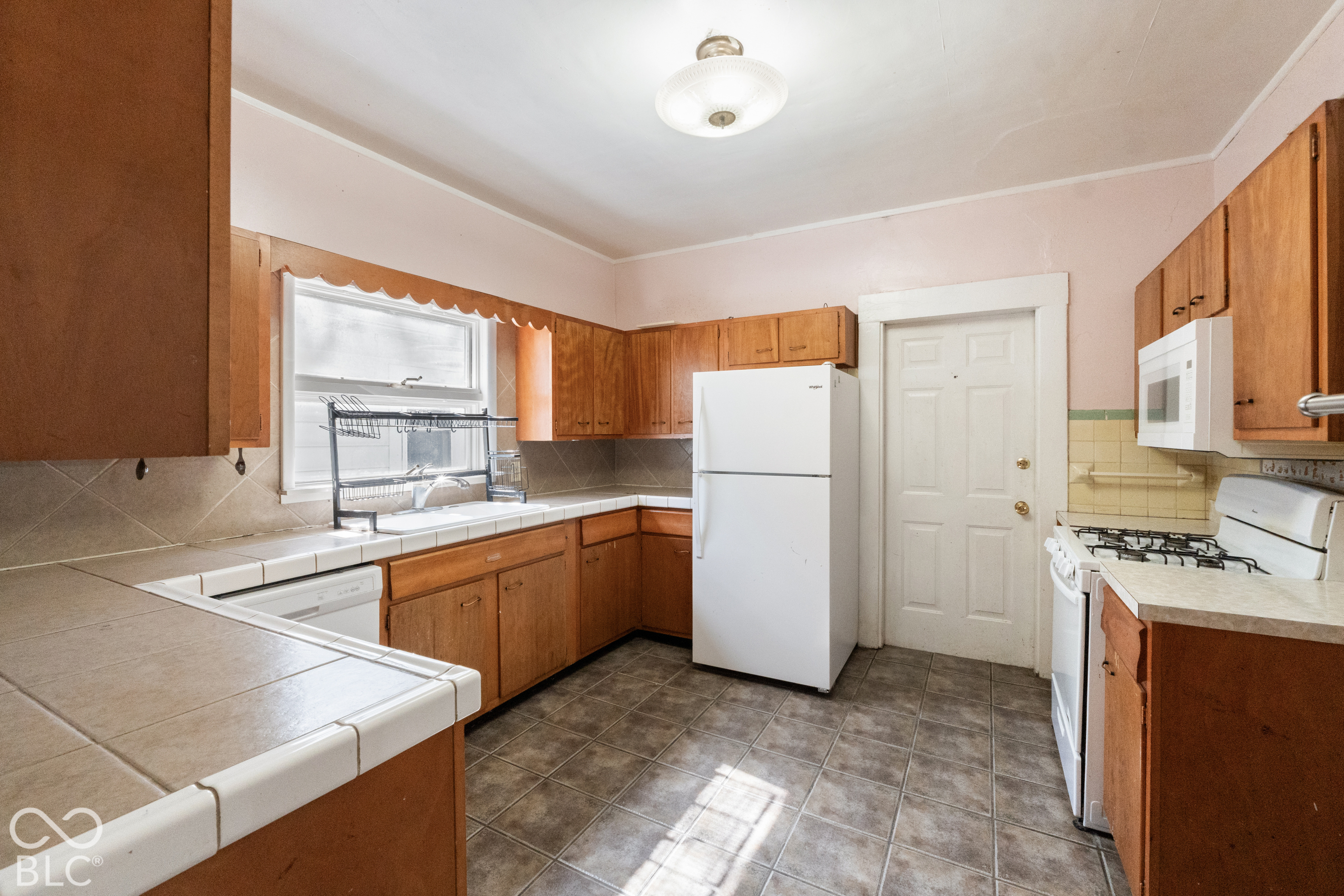2423 Fletcher Street, Anderson, IN, 46016 photo 5 of 15