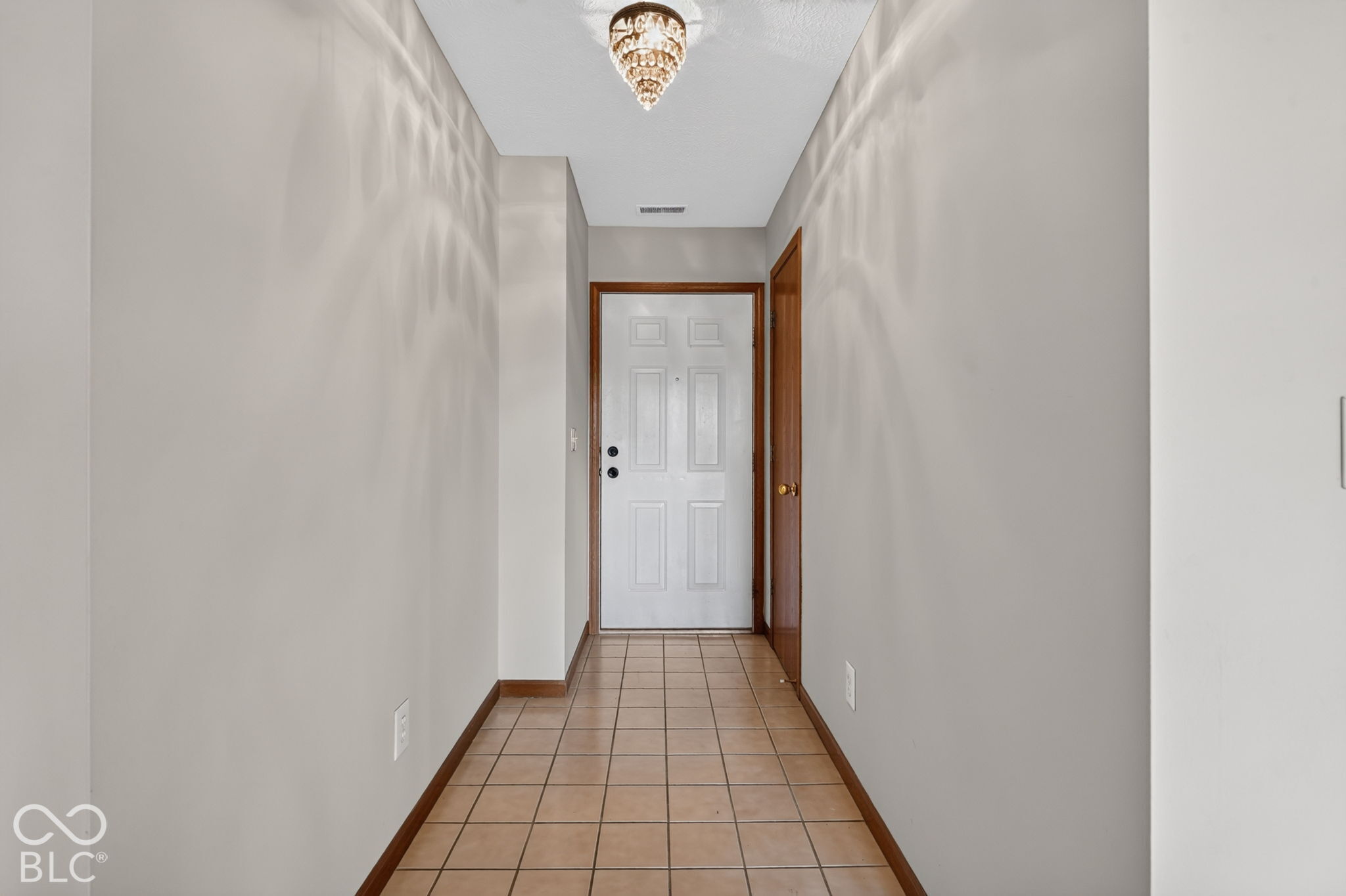 12037 Bearsdale Drive, Indianapolis, IN, 46235 photo 5 of 30