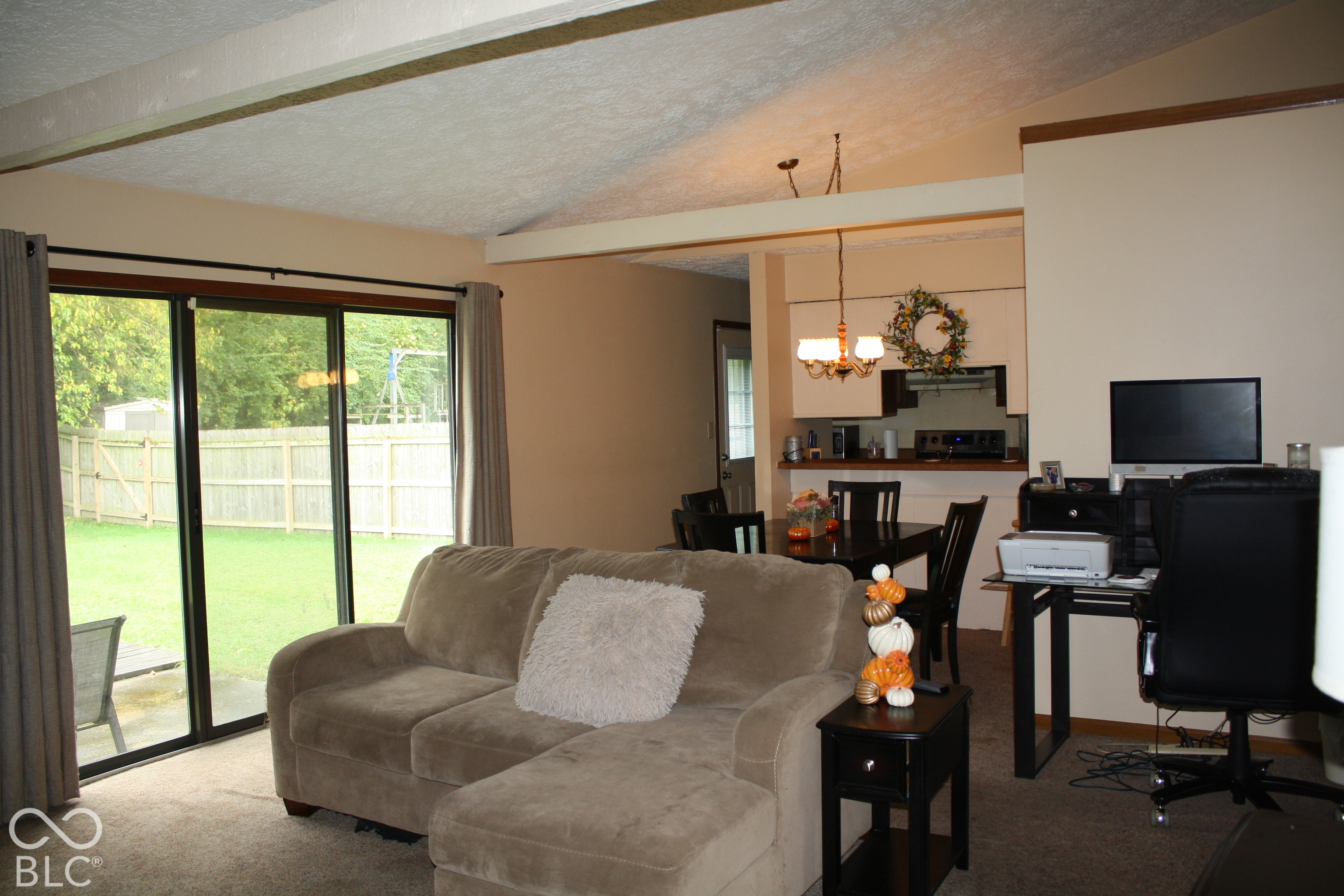7509 Venetian Way, Indianapolis, IN, 46217 photo 5 of 23