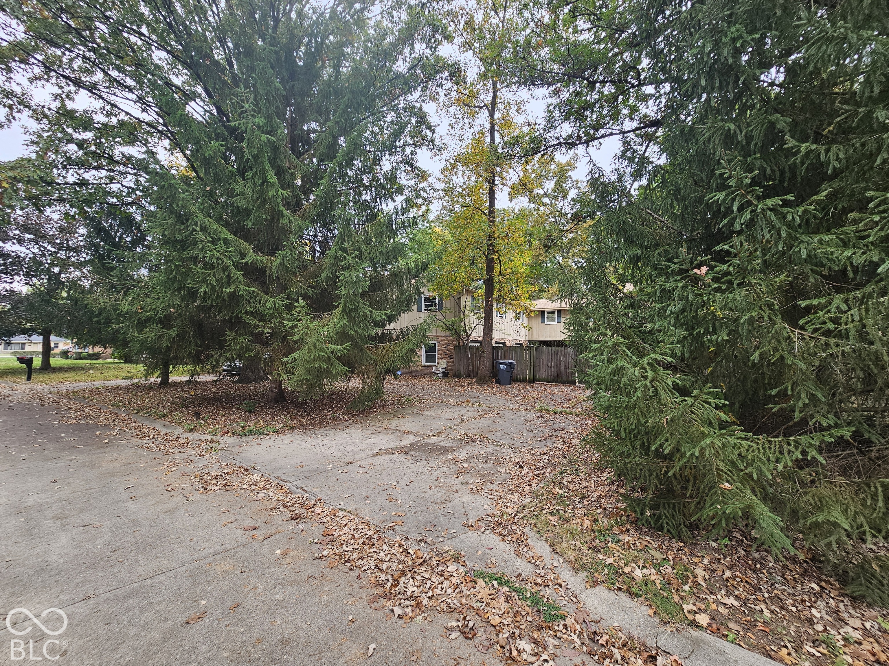 425 Sylvan Road, Anderson, IN, 46012 photo 5 of 39