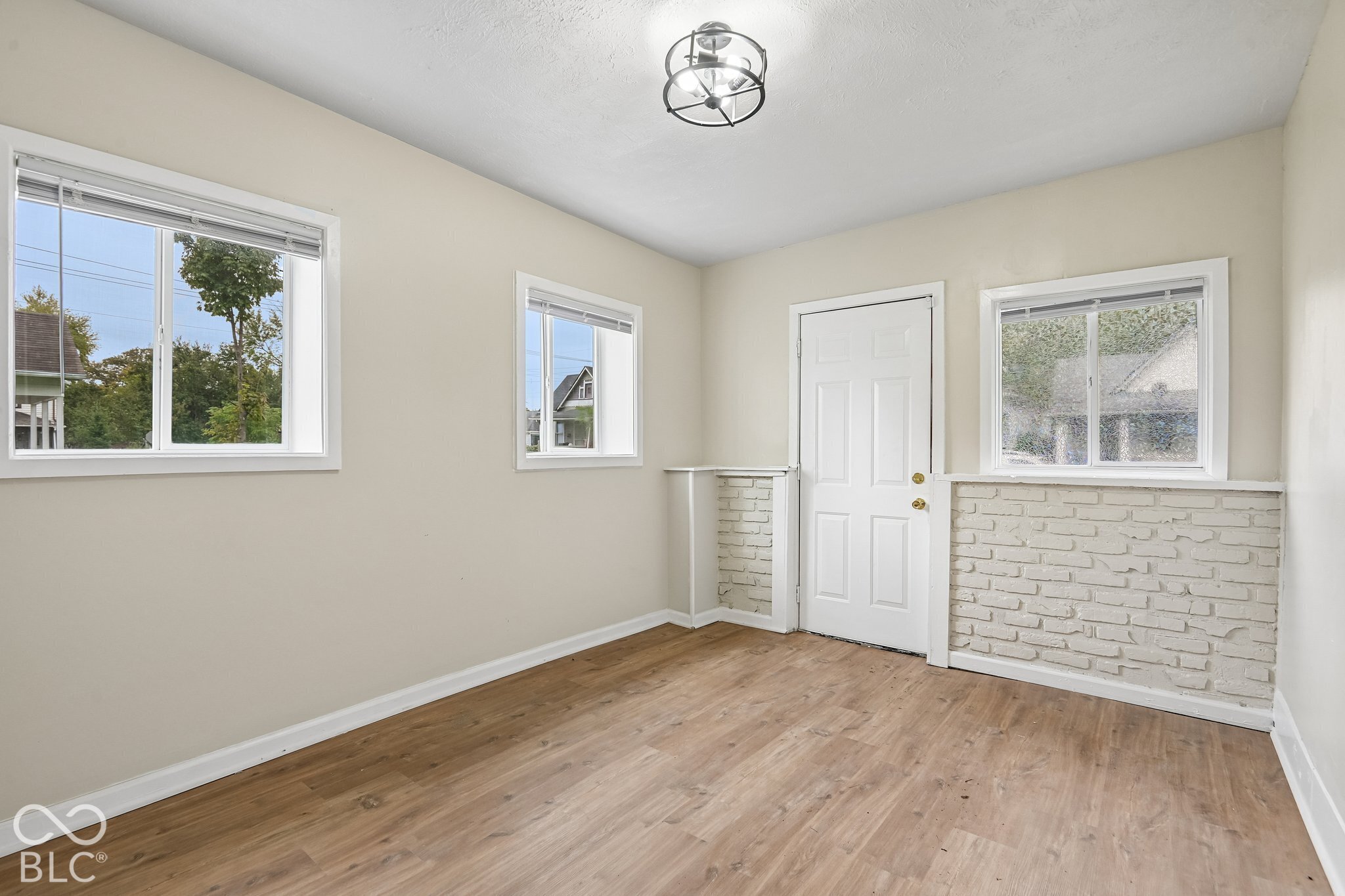 1357 Hiatt, Indianapolis, IN, 46221 photo 5 of 30