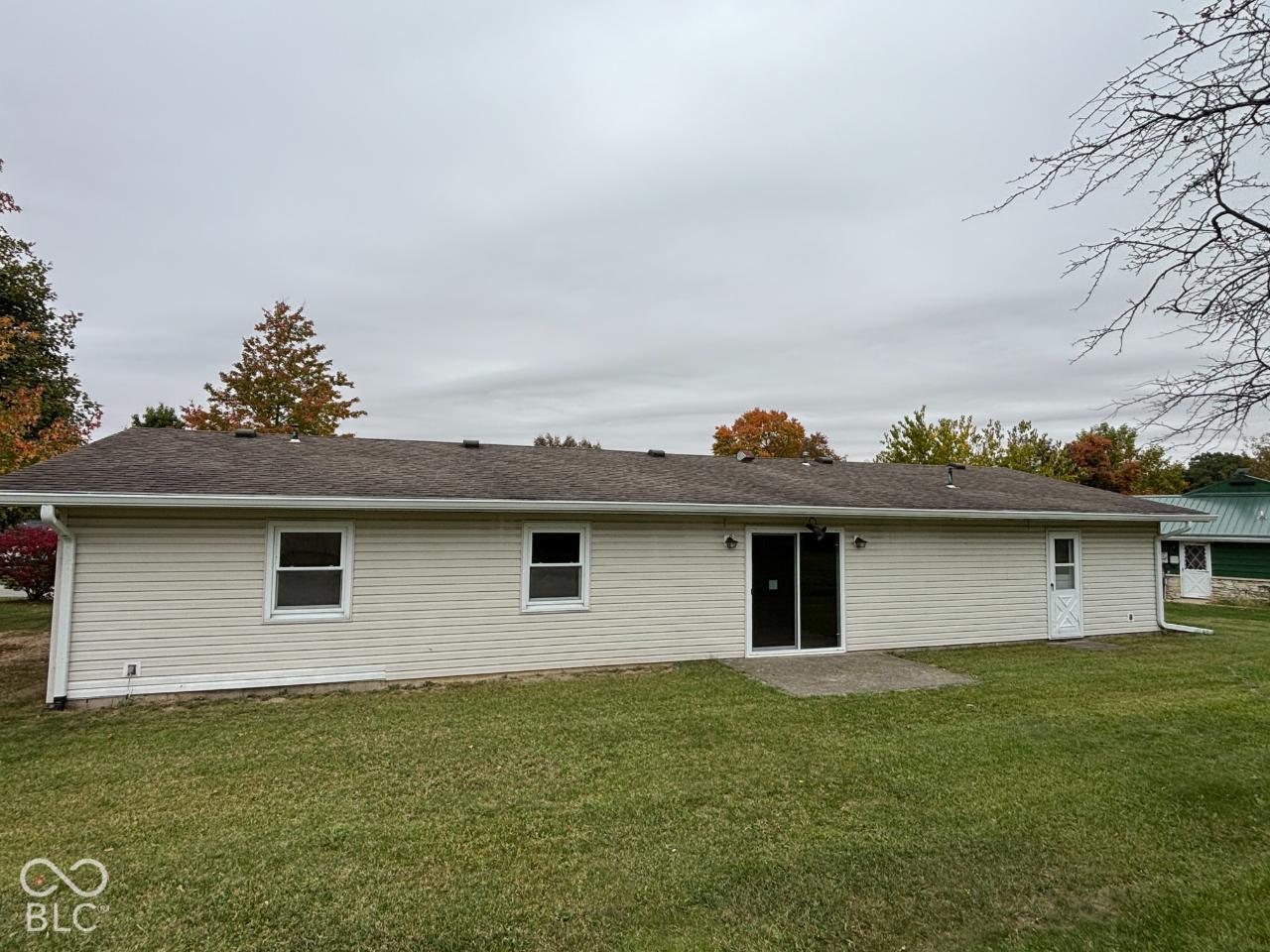 210 Hillside Drive, Hartford City, IN, 47348 photo 5 of 33