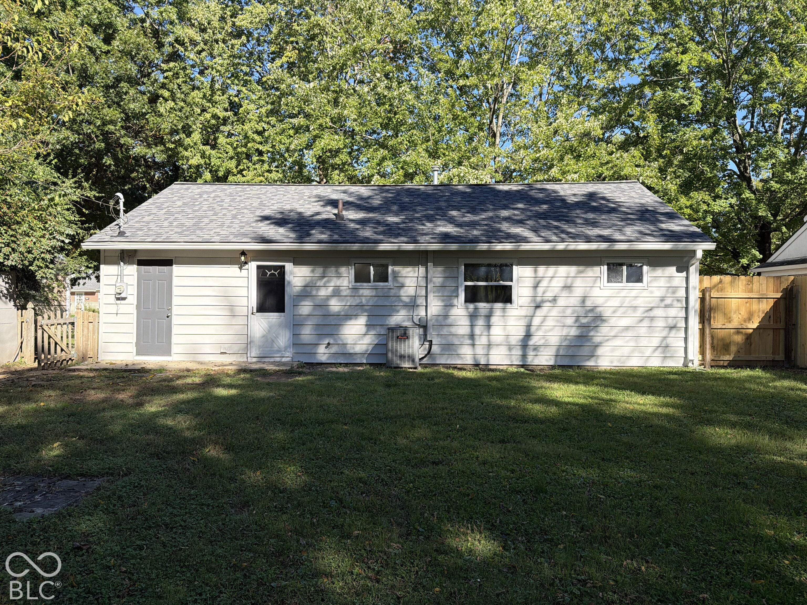 432 Southgate Drive, Greenwood, IN, 46143 photo 5 of 17