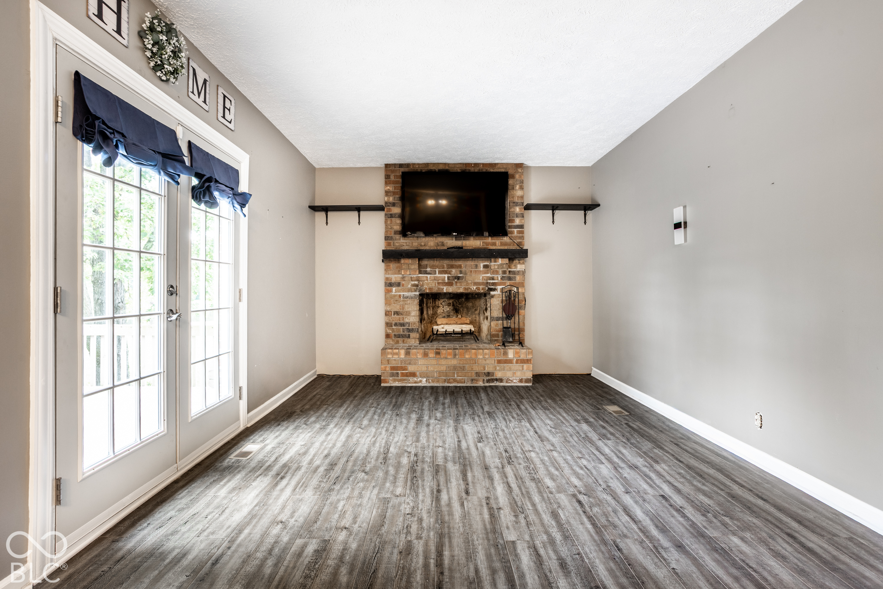 8633 Fox Ridge Lane, Indianapolis, IN, 46256 photo 5 of 37