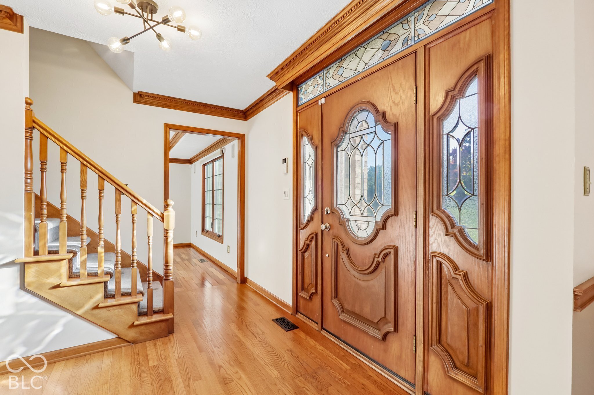 214 Yorkshire Boulevard W, Indianapolis, IN, 46229 photo 5 of 95