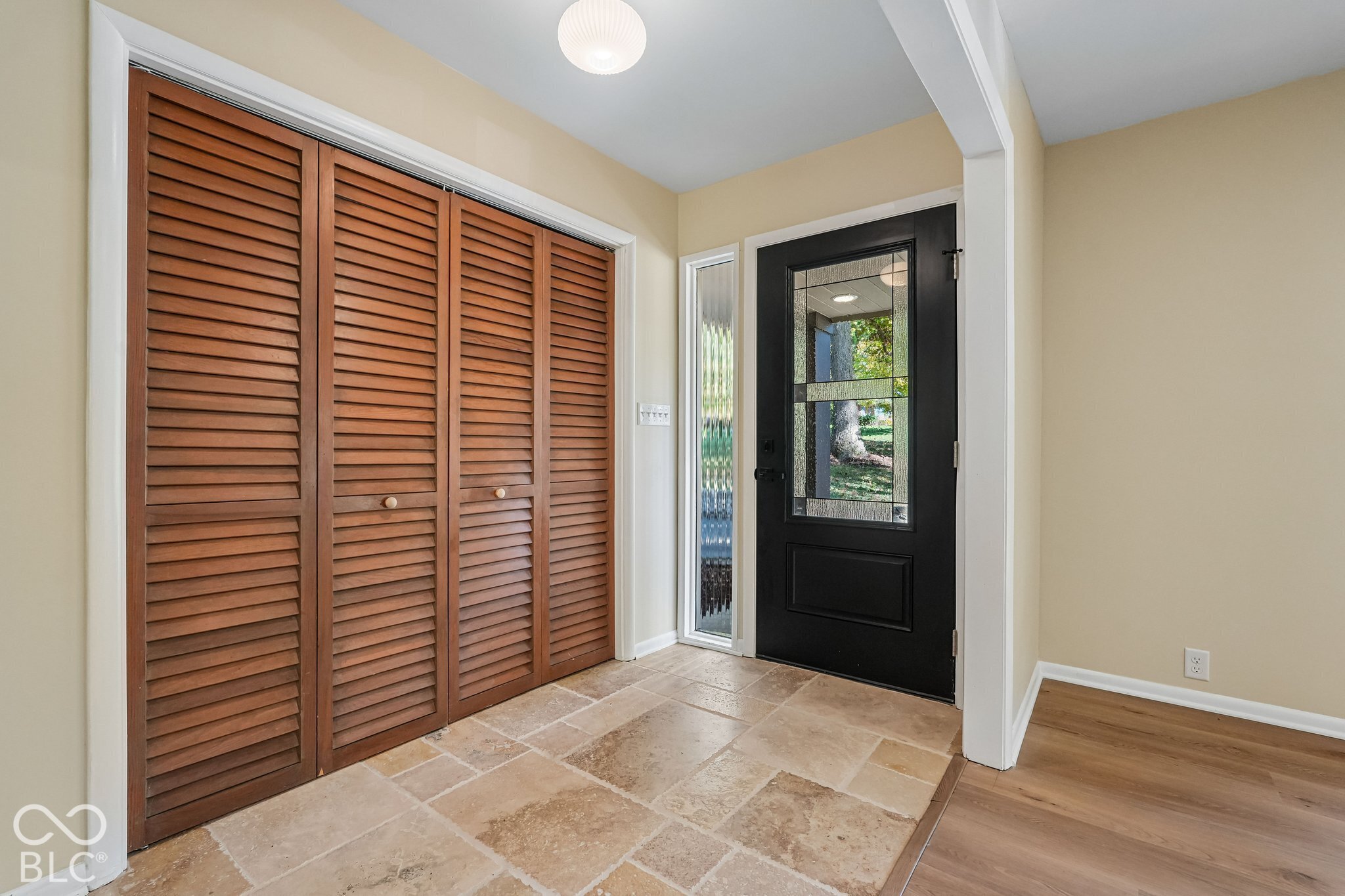 6220 Bramshaw Road, Indianapolis, IN, 46220 photo 5 of 81