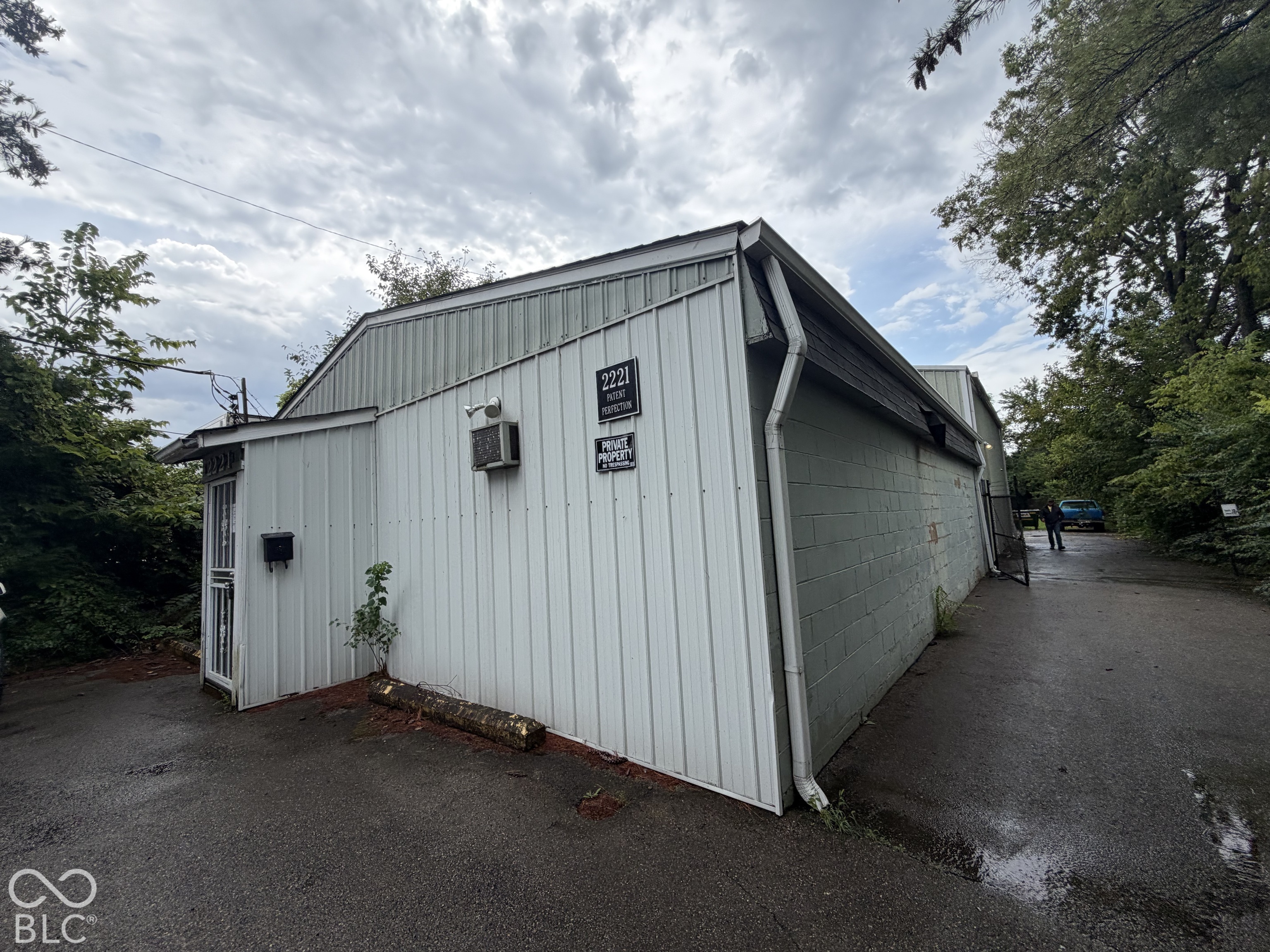 2221 W Minnesota Street, Indianapolis, IN, 46221 photo 5 of 8