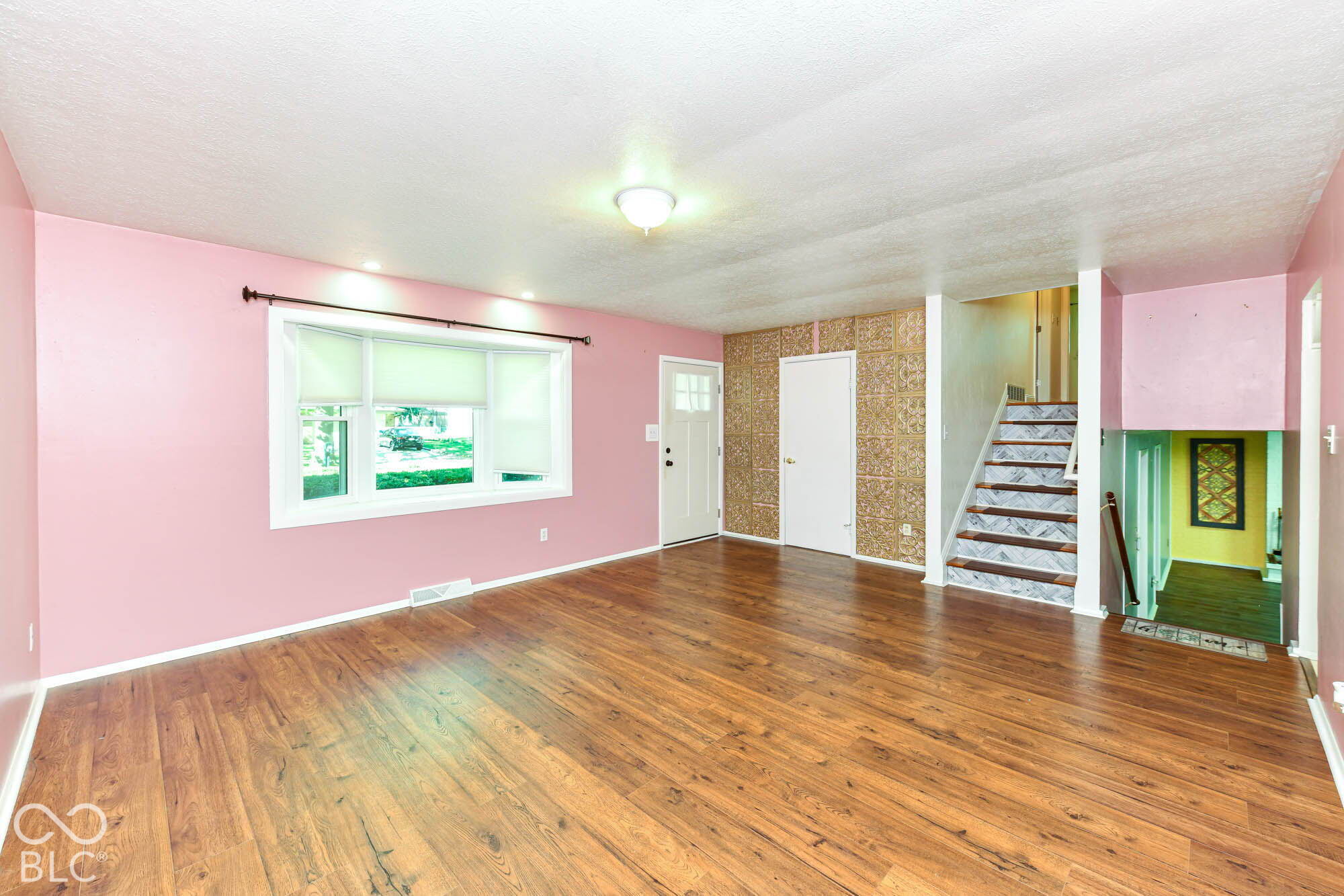 2249 Hogan Drive, Indianapolis, IN, 46229 photo 5 of 34