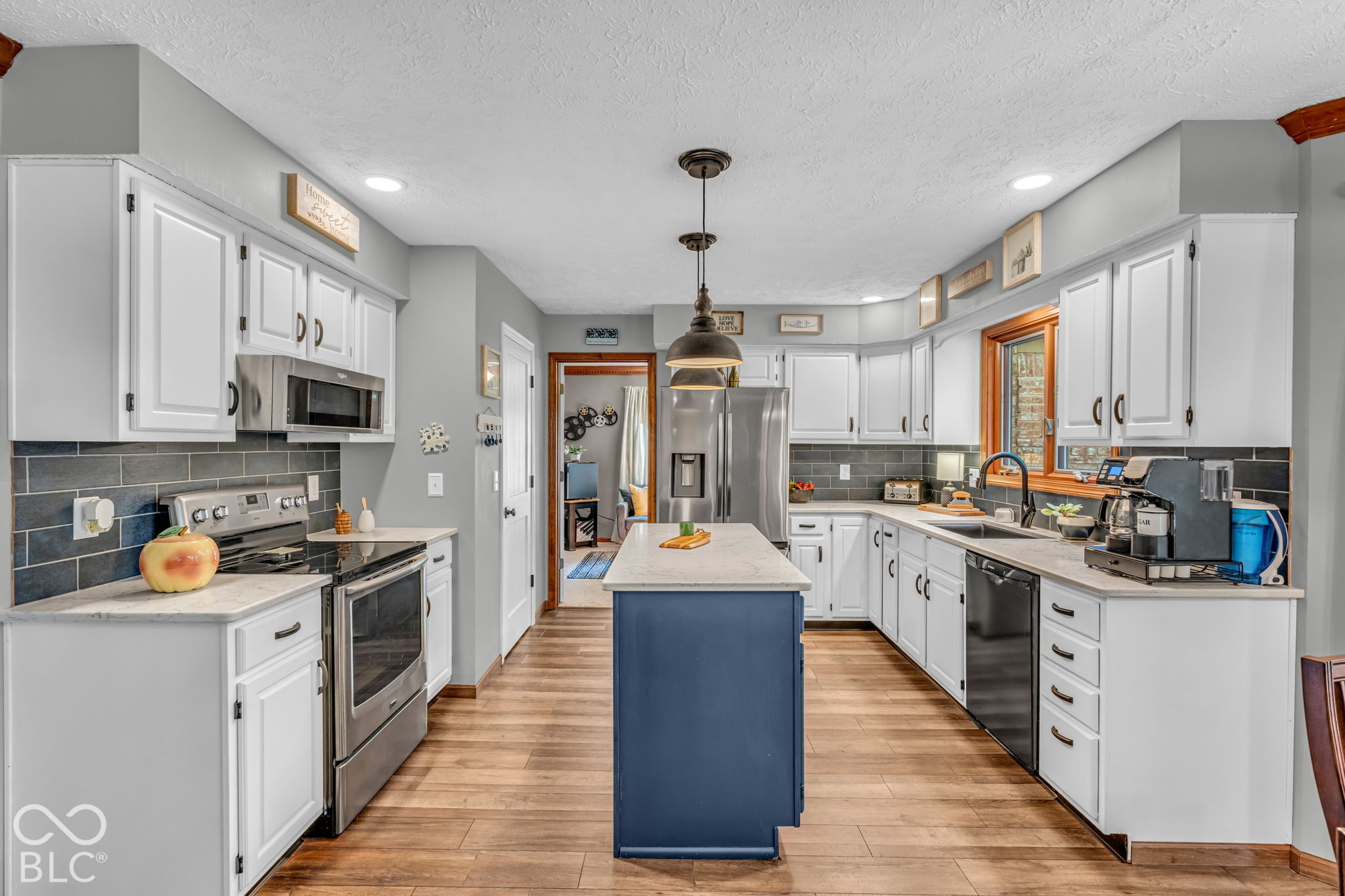7922 Santolina Drive, Indianapolis, IN, 46237 photo 5 of 54