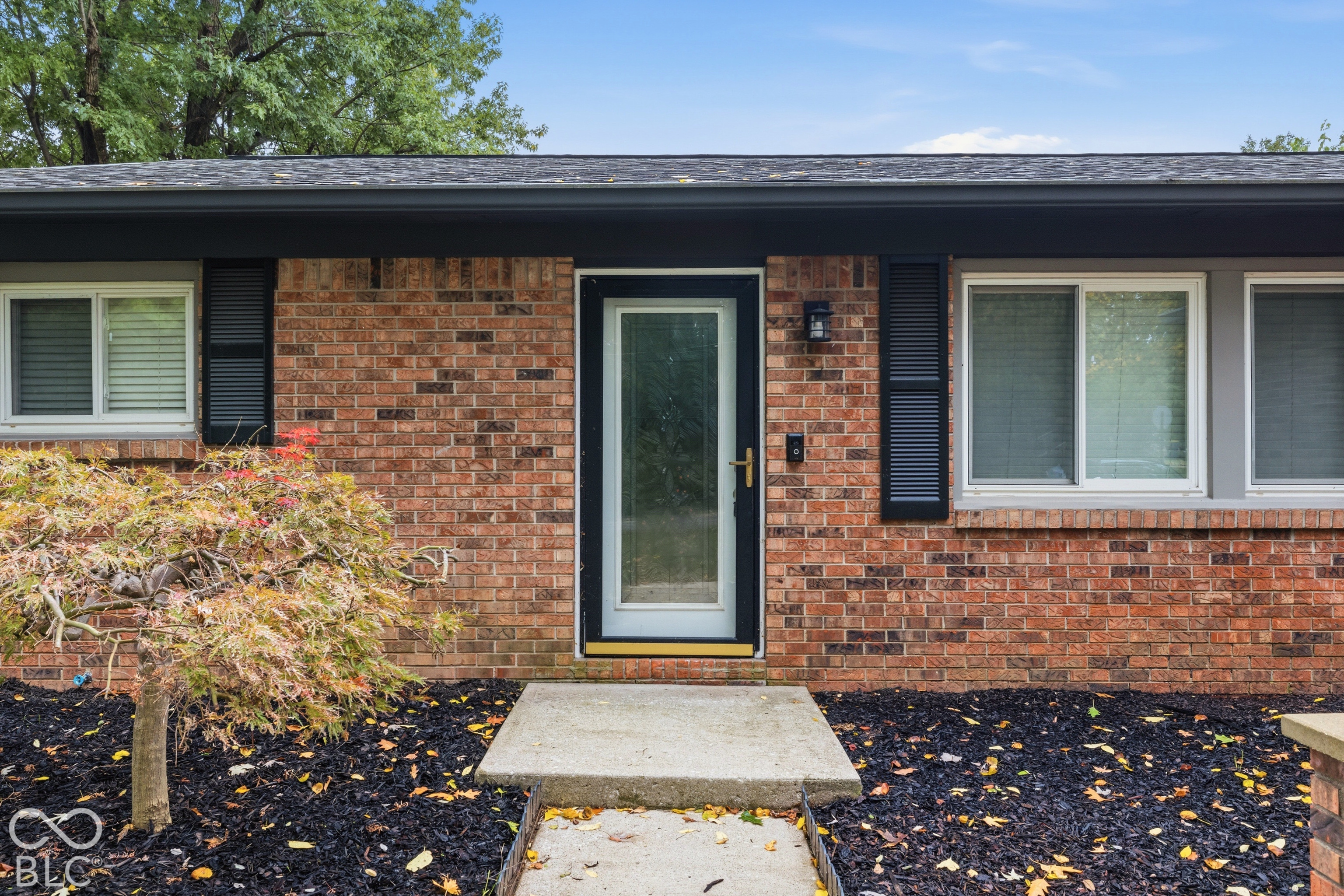 709 W Banta Road, Indianapolis, IN, 46217 photo 5 of 39