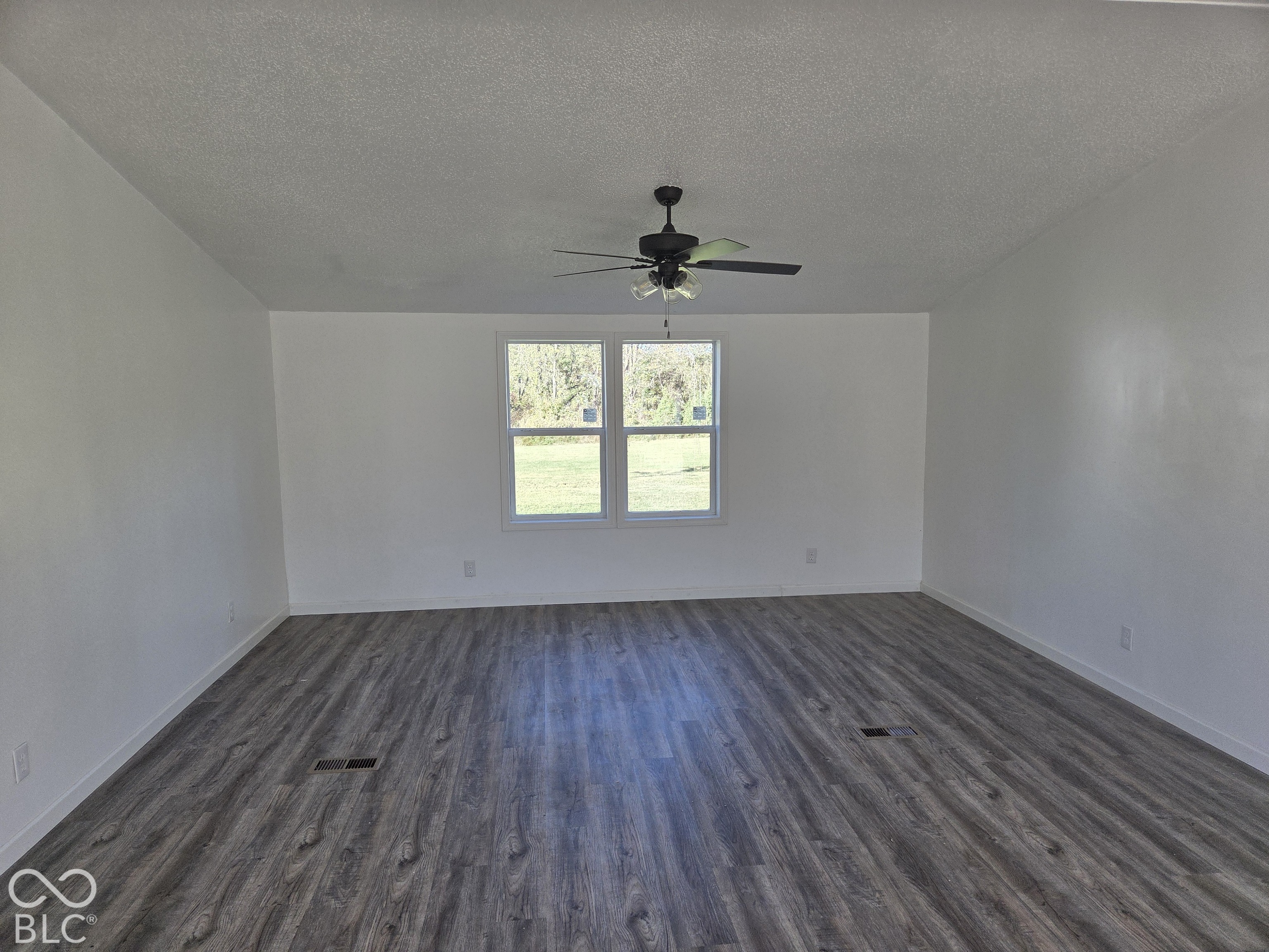 9870 Dale Avenue, Elizabethtown, IN, 47232 photo 5 of 16