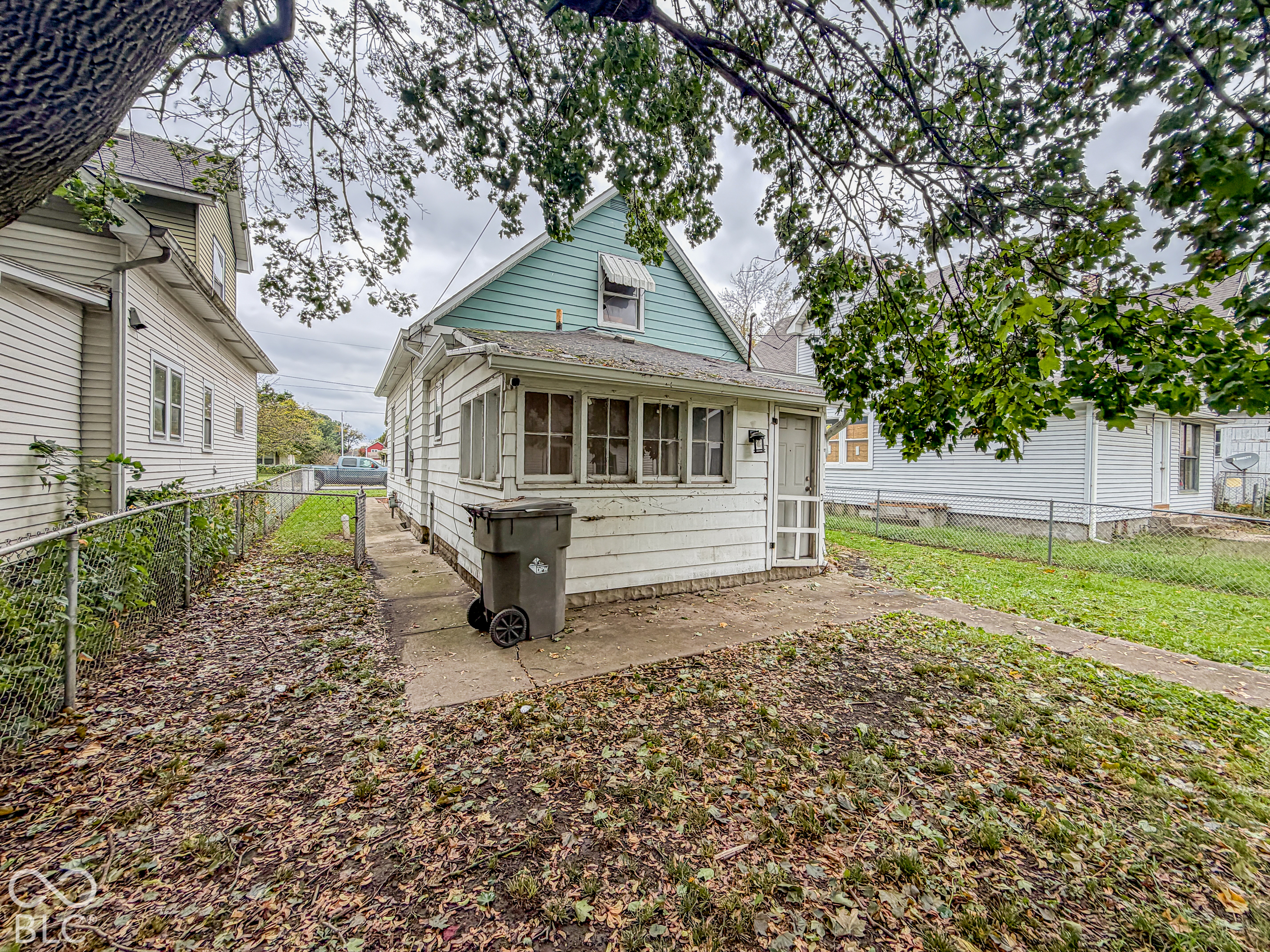 79 N Warman Avenue, Indianapolis, IN, 46222 photo 5 of 46
