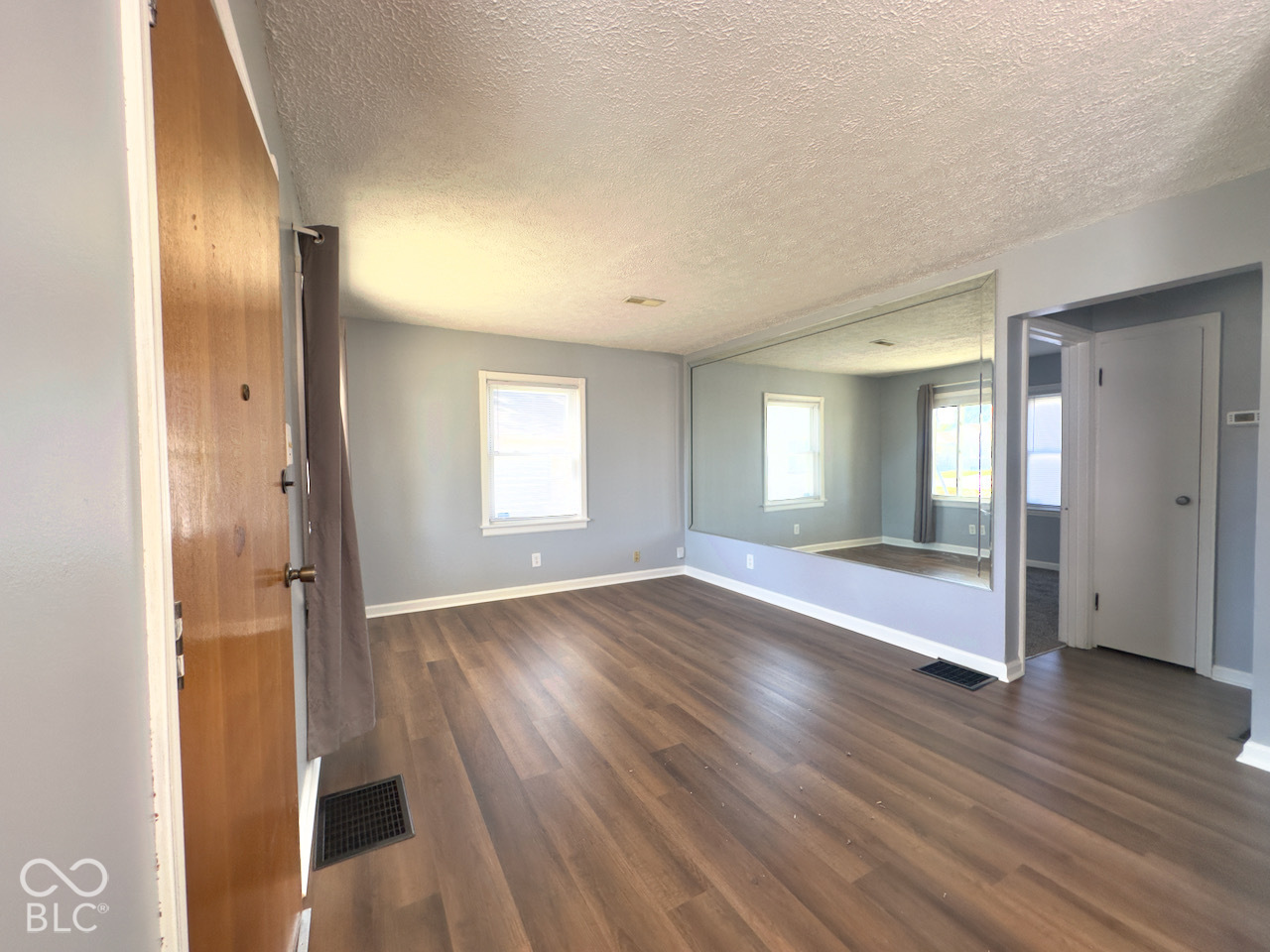 5322 E 20th Street, Indianapolis, IN, 46218 photo 5 of 28