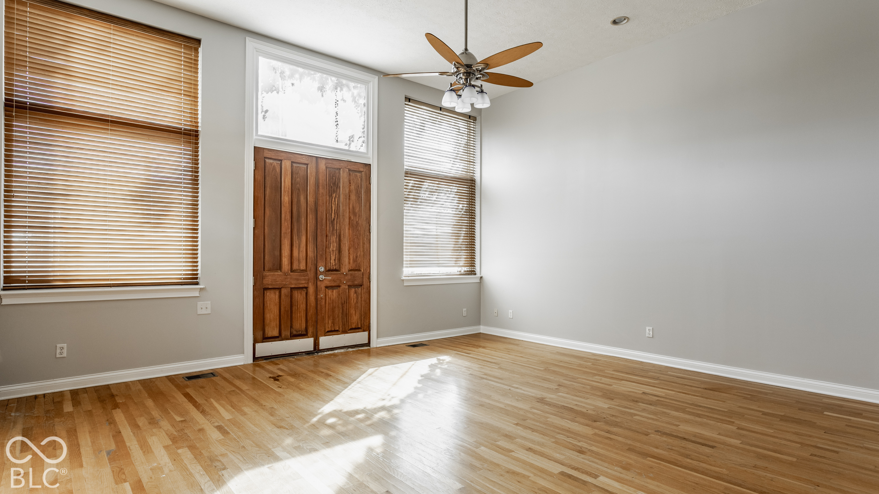 448 N Davidson Street, Indianapolis, IN, 46202 photo 5 of 43
