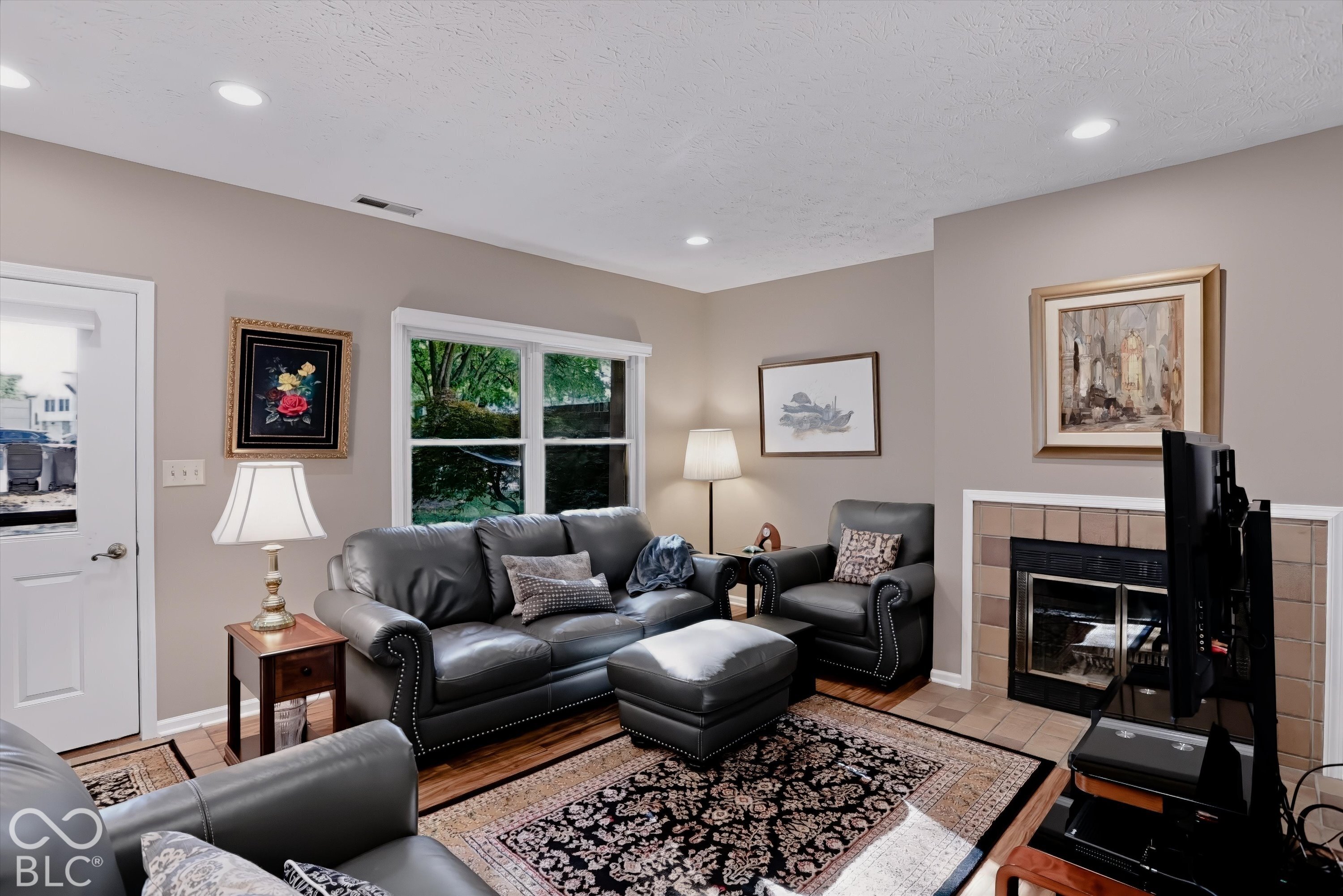 9514 Maple Way, Indianapolis, IN, 46268 photo 5 of 30