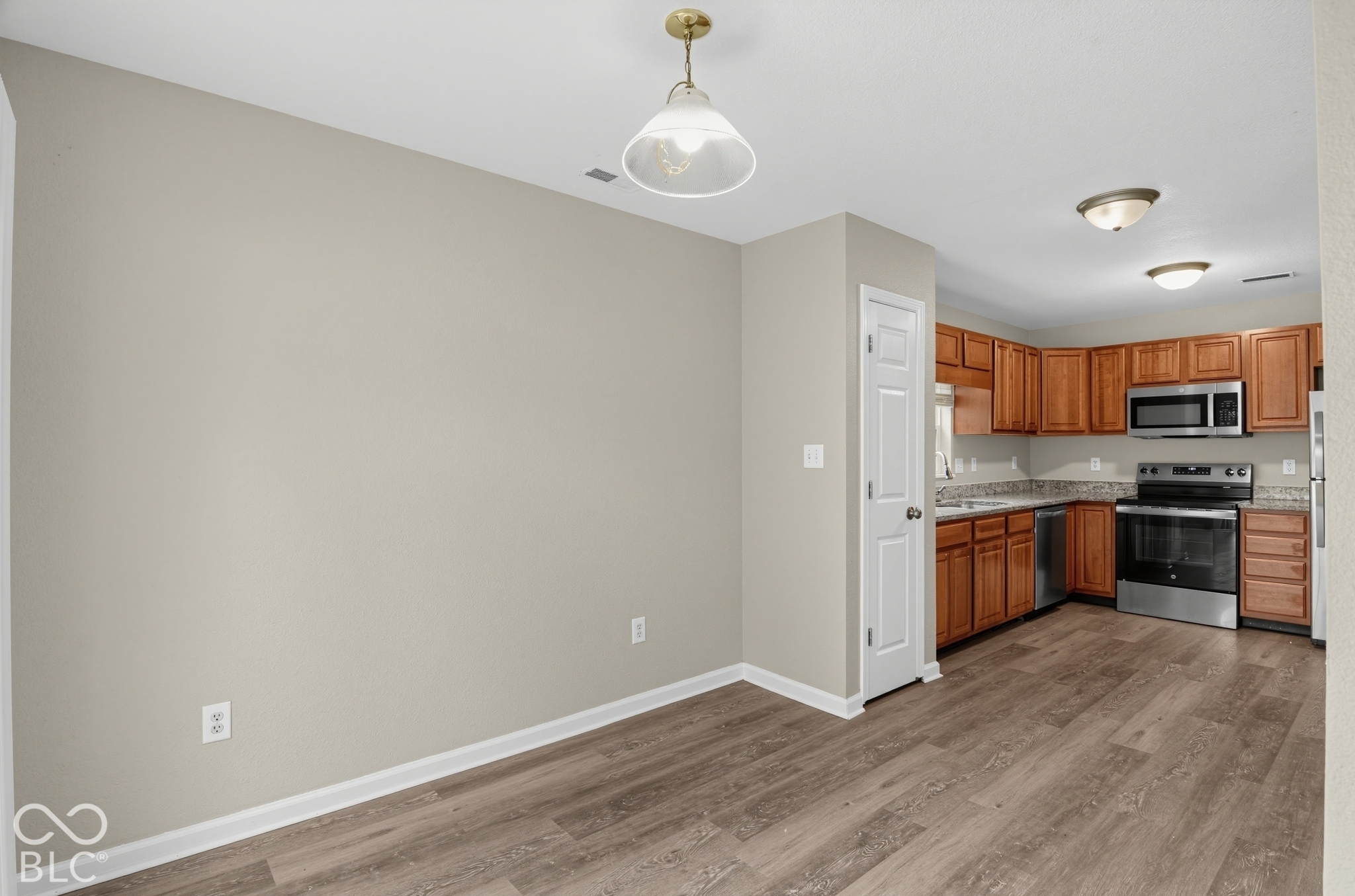 6210 E Ayrshire Circle, Camby, IN, 46113 photo 5 of 15