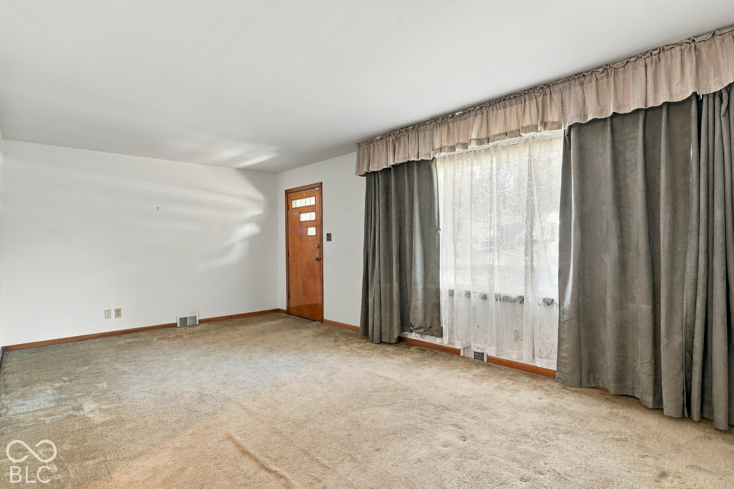7130 Melanie Lane, Indianapolis, IN, 46217 photo 5 of 47