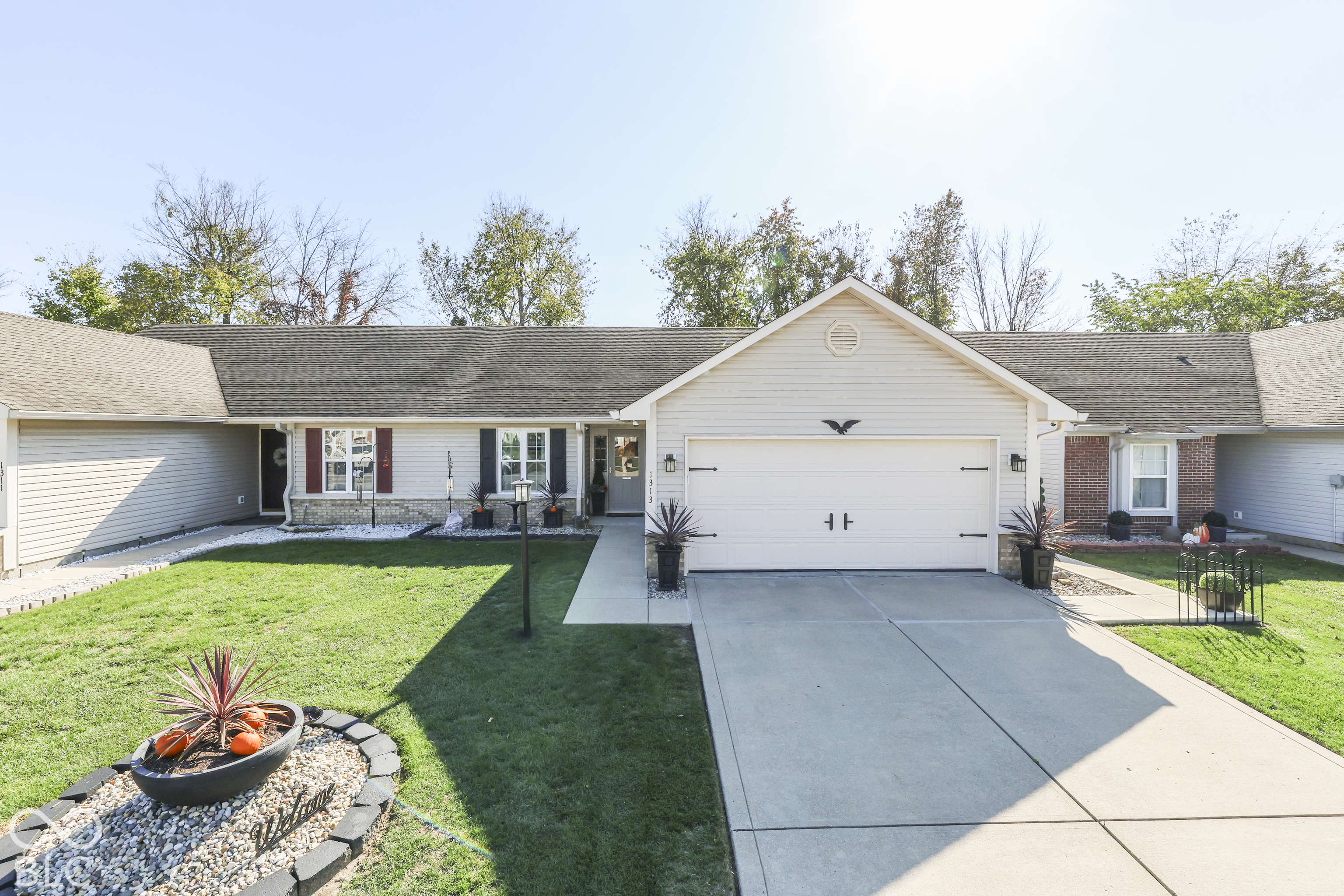 1313 Long Shore Drive, Indianapolis, IN, 46217 photo 5 of 46