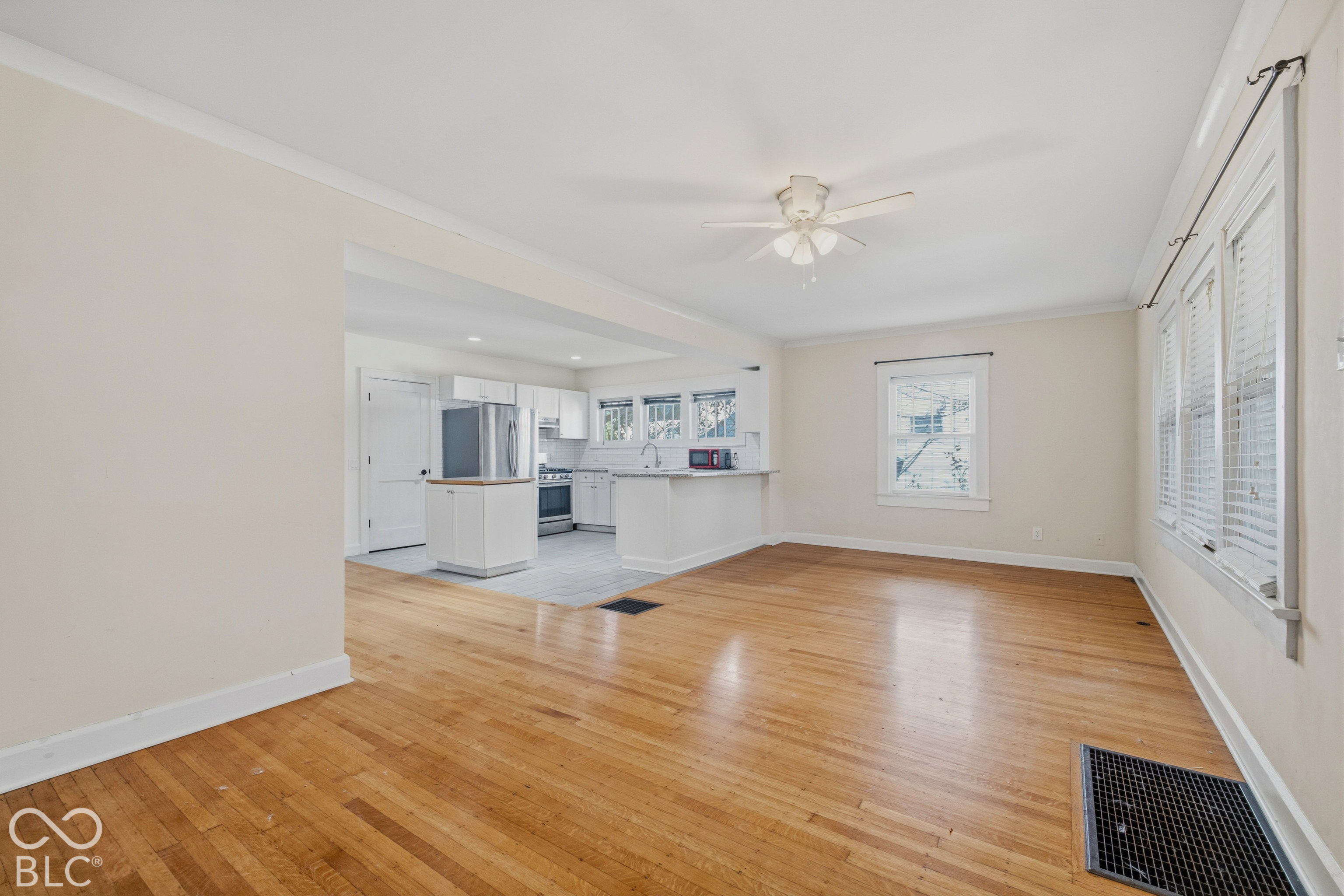 40 N Ridgeview Drive, Indianapolis, IN, 46219 photo 5 of 37